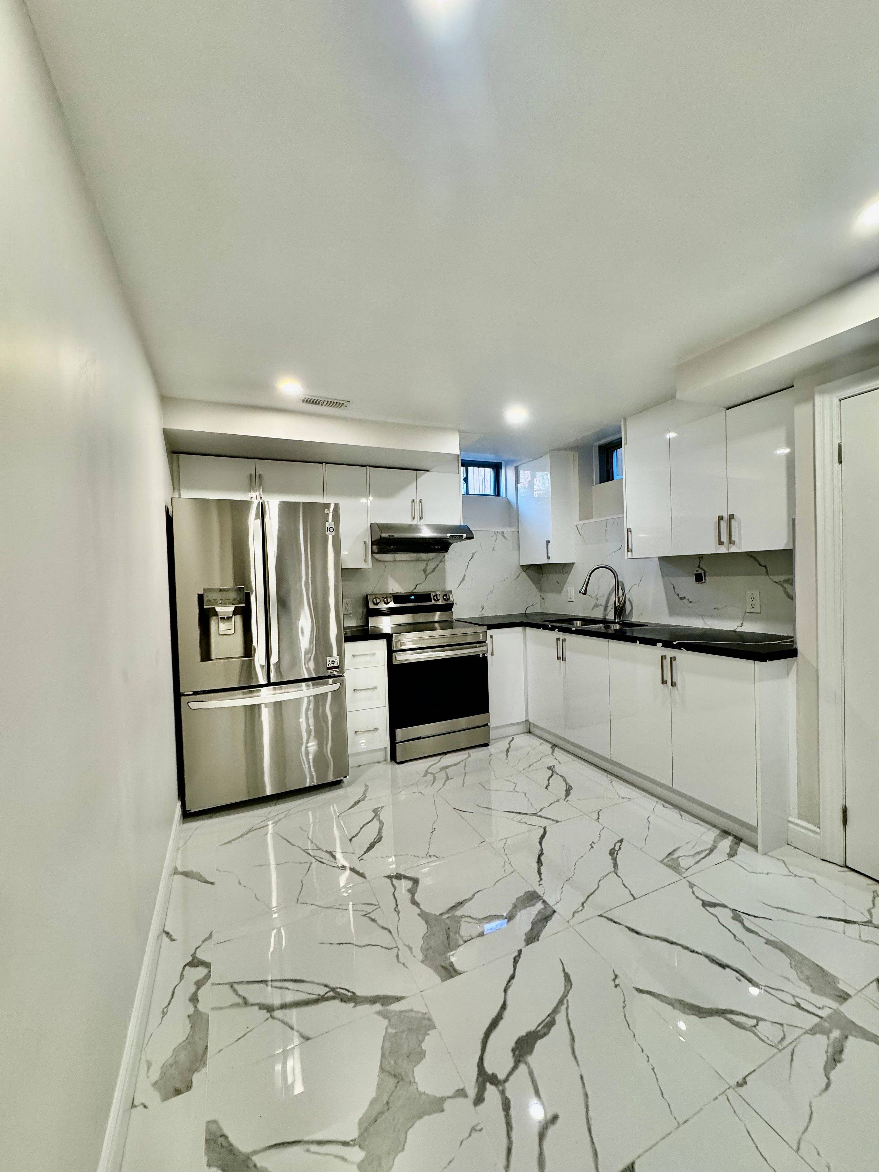 East Gwillimbury, ON L9N 0Z5,51 Murray Leonard LN #(Basement Apartment)