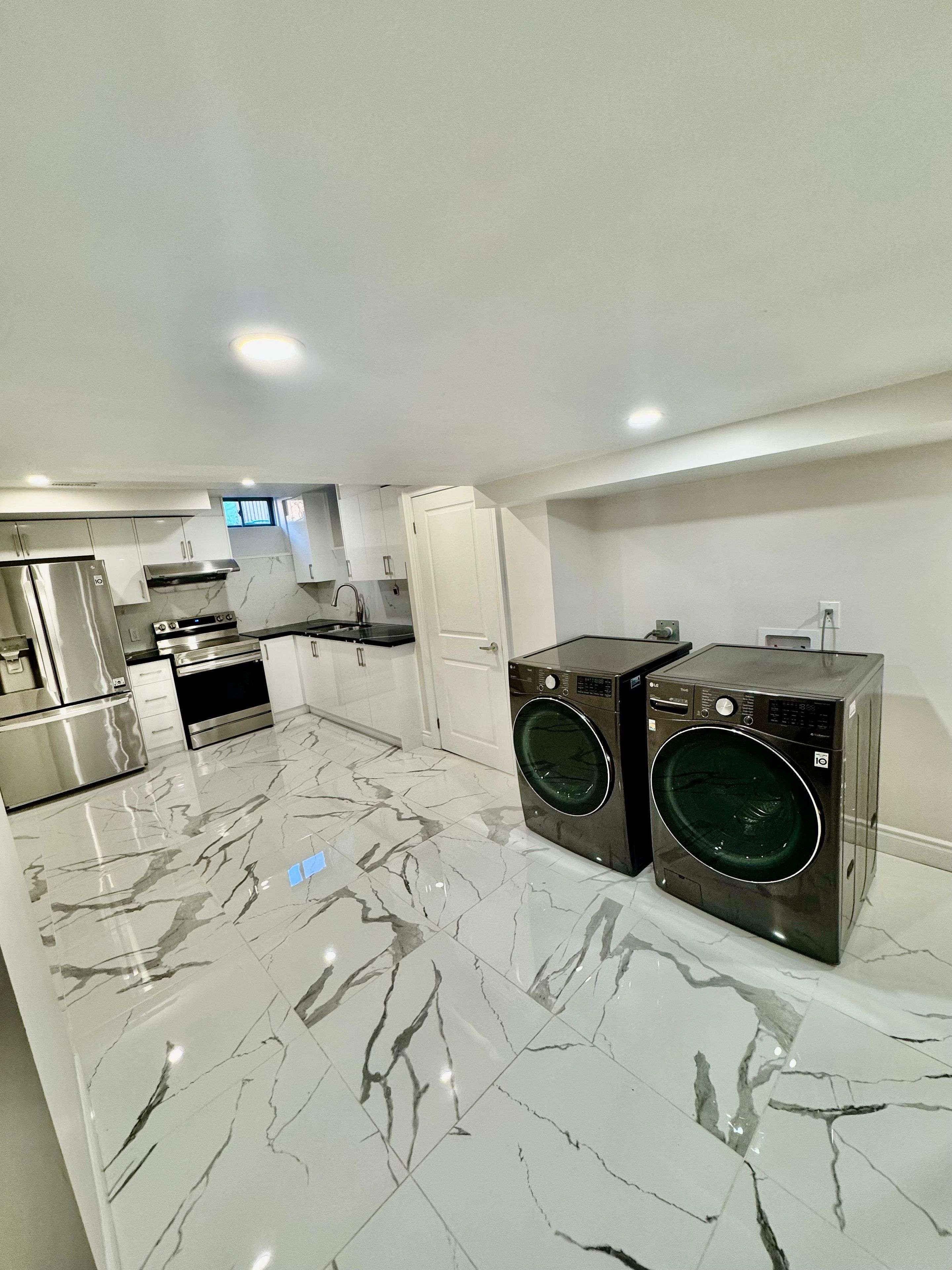 East Gwillimbury, ON L9N 0Z5,51 Murray Leonard LN #(Basement Apartment)