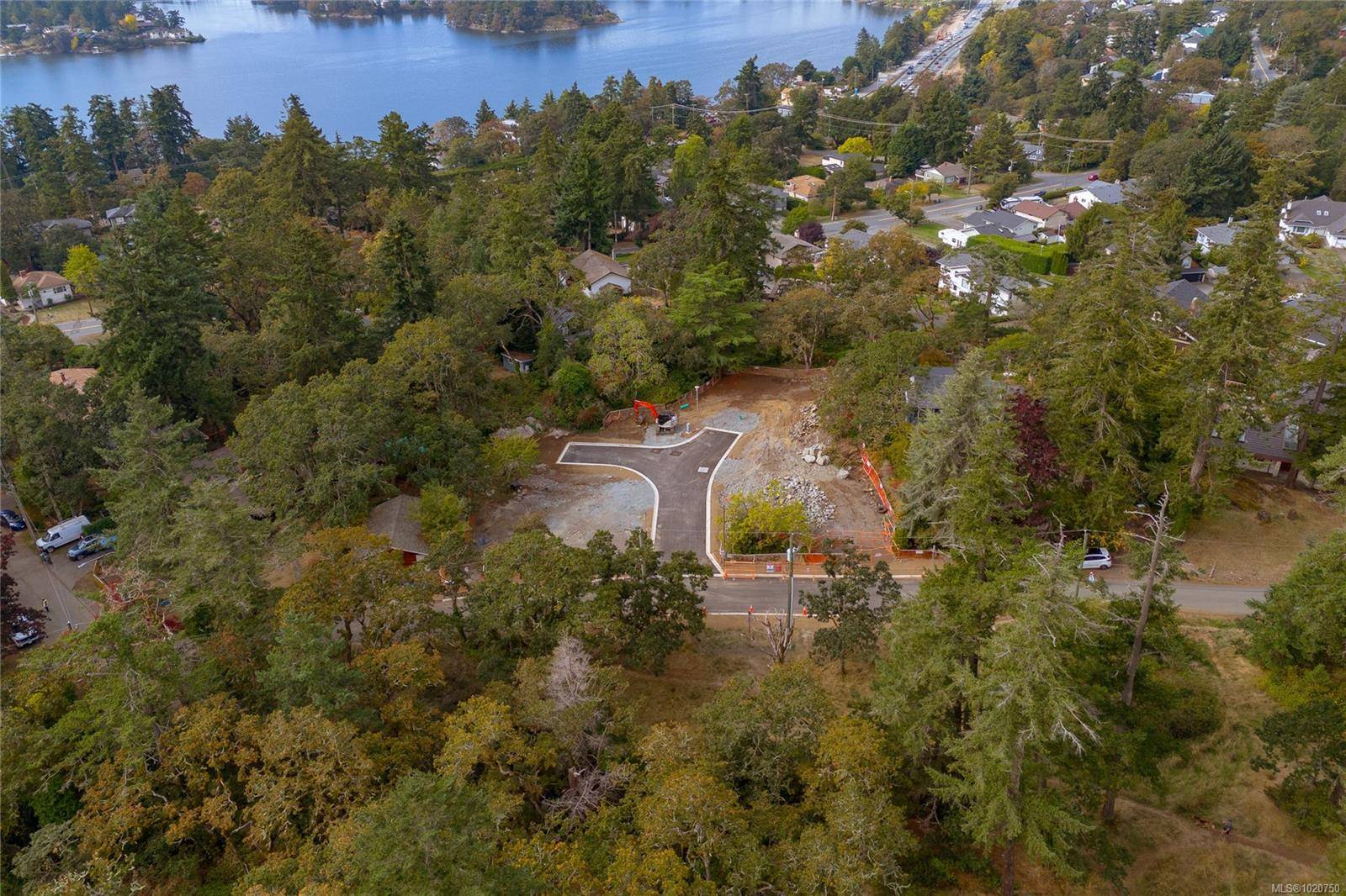 Saanich, BC V8Z 2N1,3802 Madaric Pl