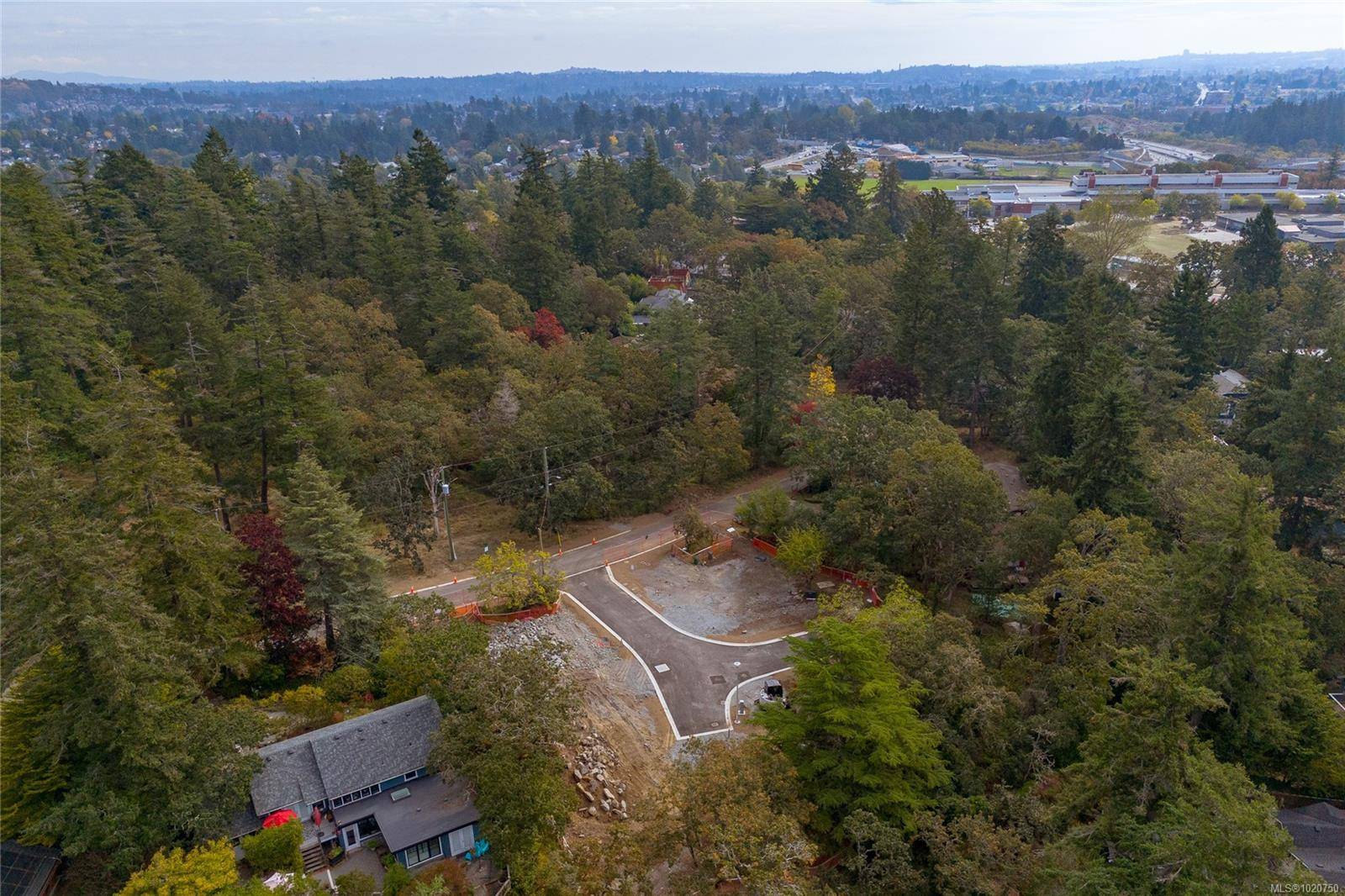 Saanich, BC V8Z 2N1,3802 Madaric Pl