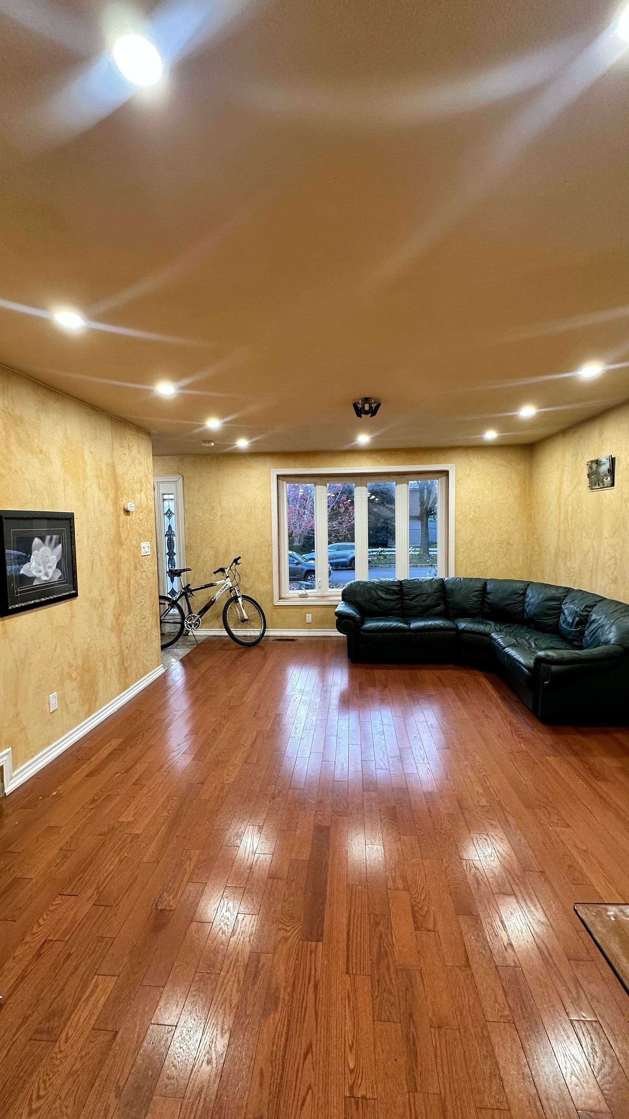 Toronto E09, ON M1G 2Y8,162 Merkley SQ