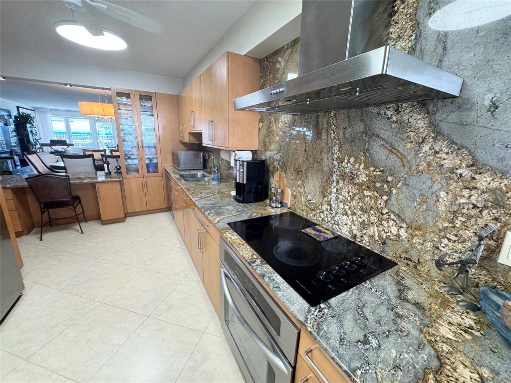 Fort Lauderdale, FL 33308,4100 Galt Ocean Dr #1406