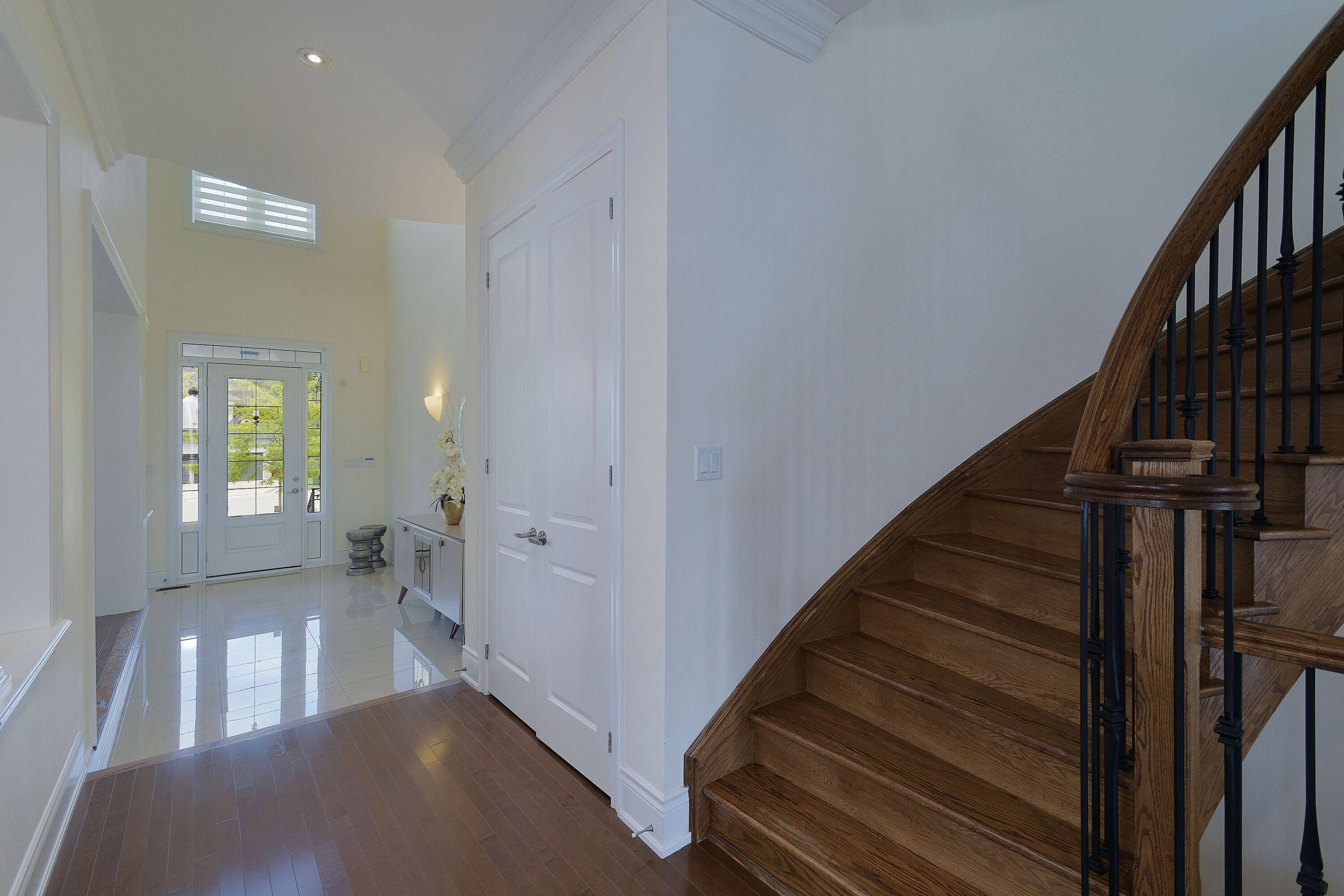 Vaughan, ON L4L 8L1,381 Poetry DR