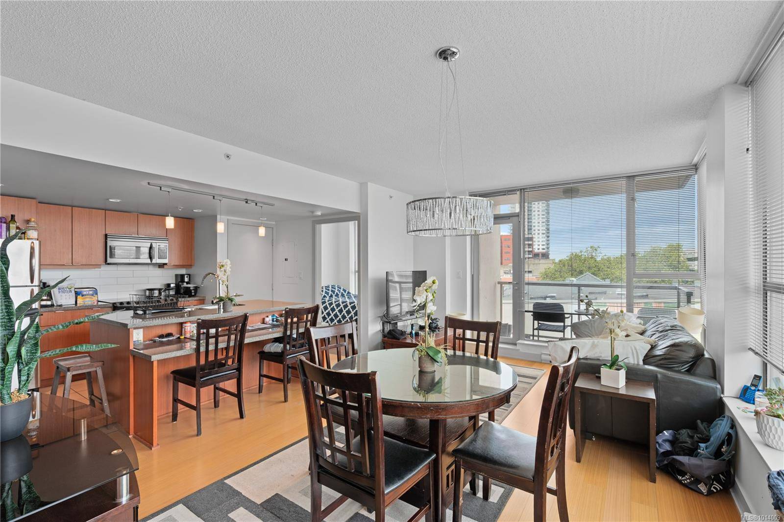 Victoria, BC V8W 1N1,760 Johnson St #606