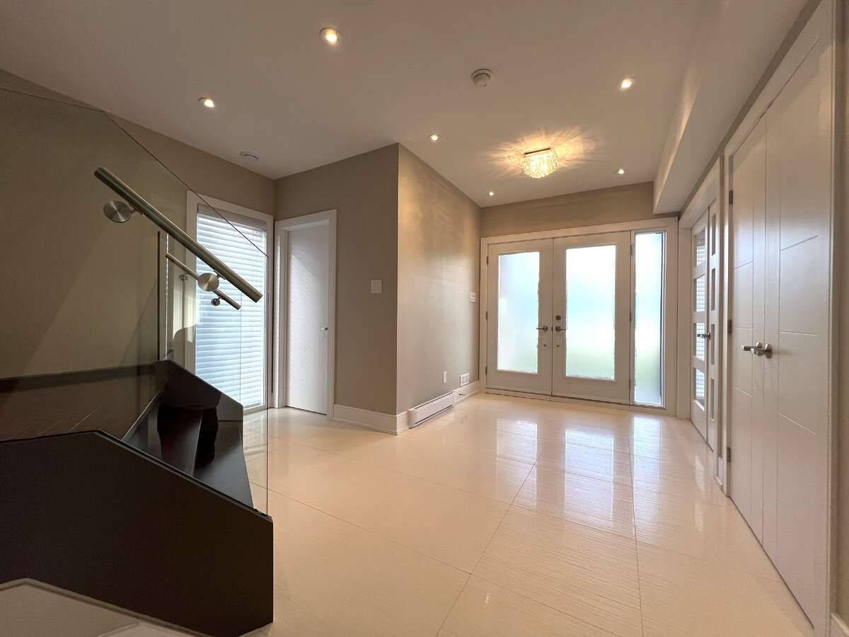 Carlingwood - Westboro And Area, ON K2A 2H1,351 Dominion AVE