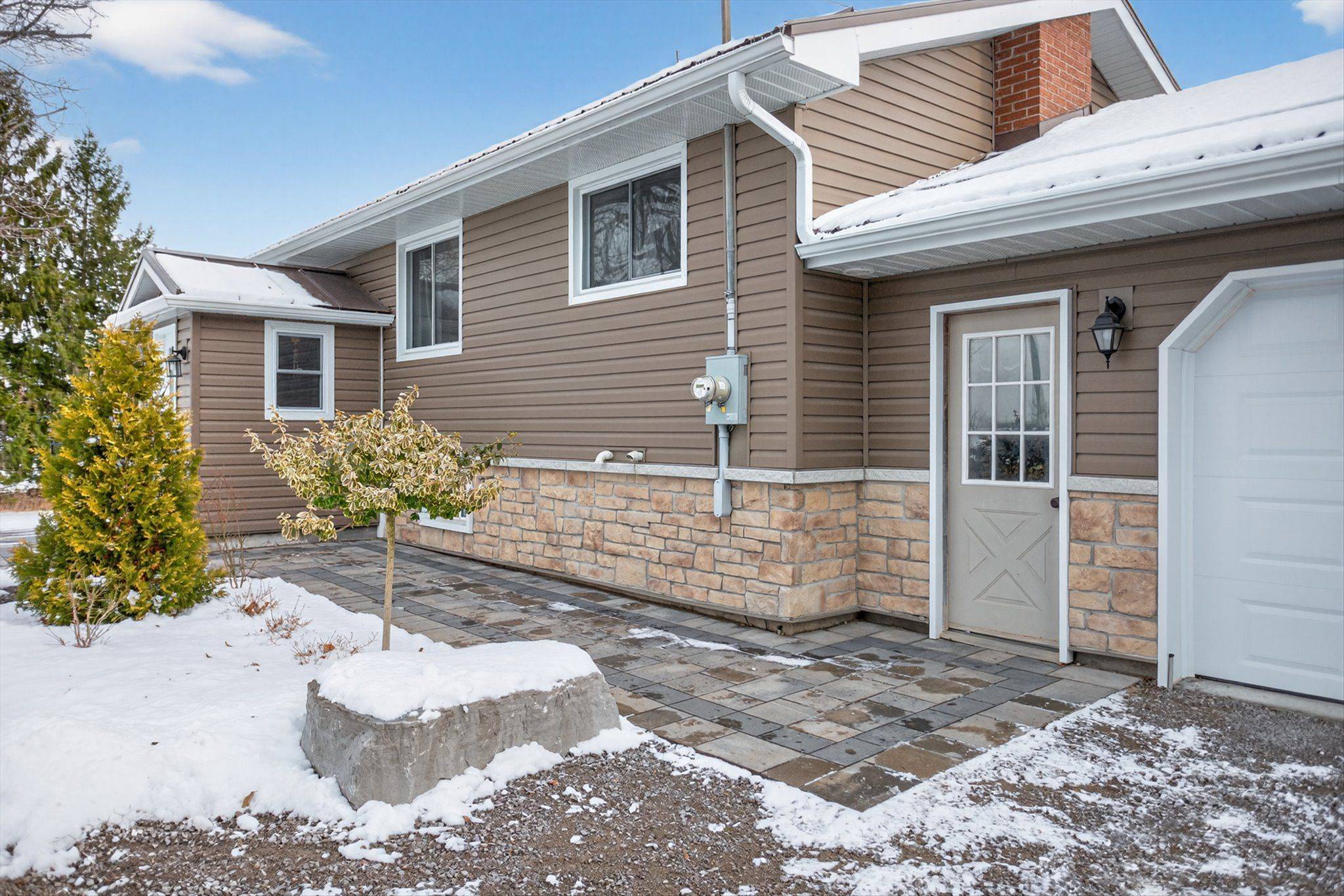 Kawartha Lakes, ON K9V 4R2,308 Cross Creek RD