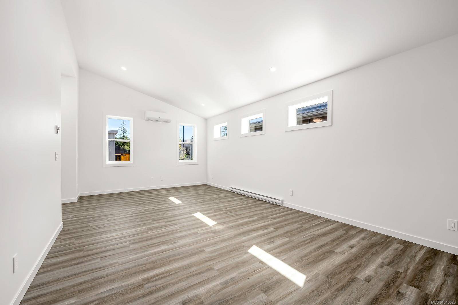 Cumberland, BC V0R 1S0,3025 Royston Rd #45