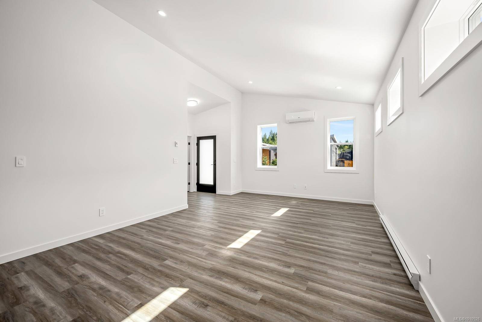 Cumberland, BC V0R 1S0,3025 Royston Rd #45