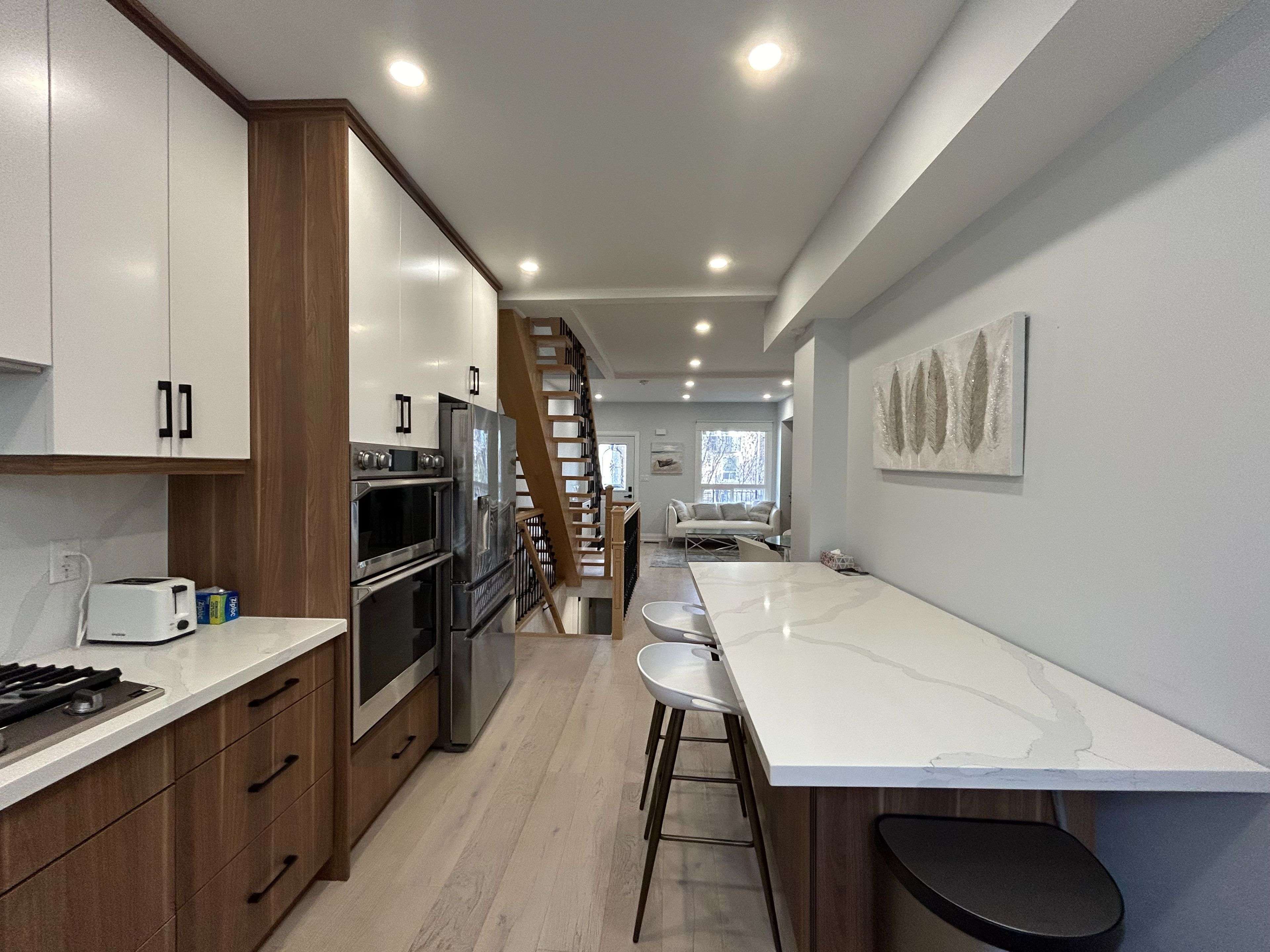 Toronto E01, ON M4L 2V9,18 Connaught Ave AVE