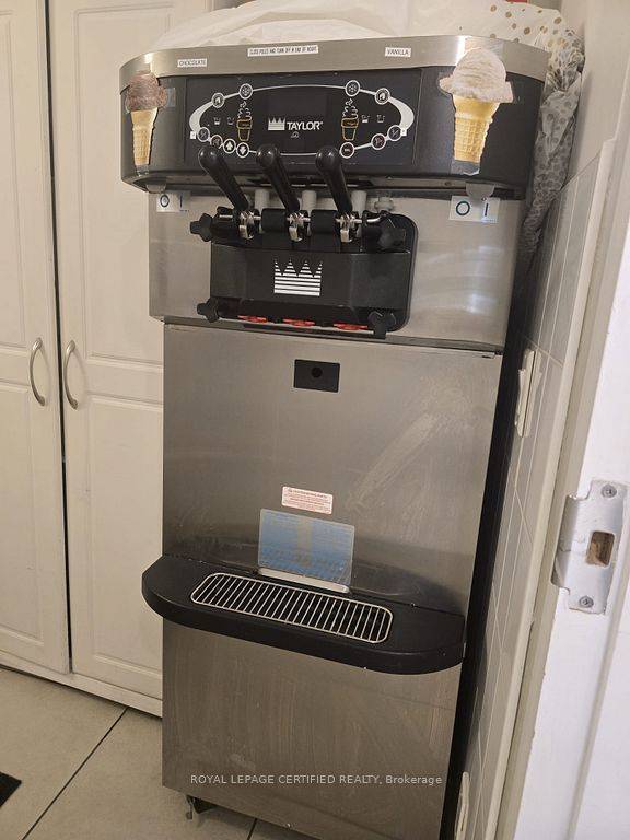 Mississauga, ON L4W 1V5,4141 Dixie RD