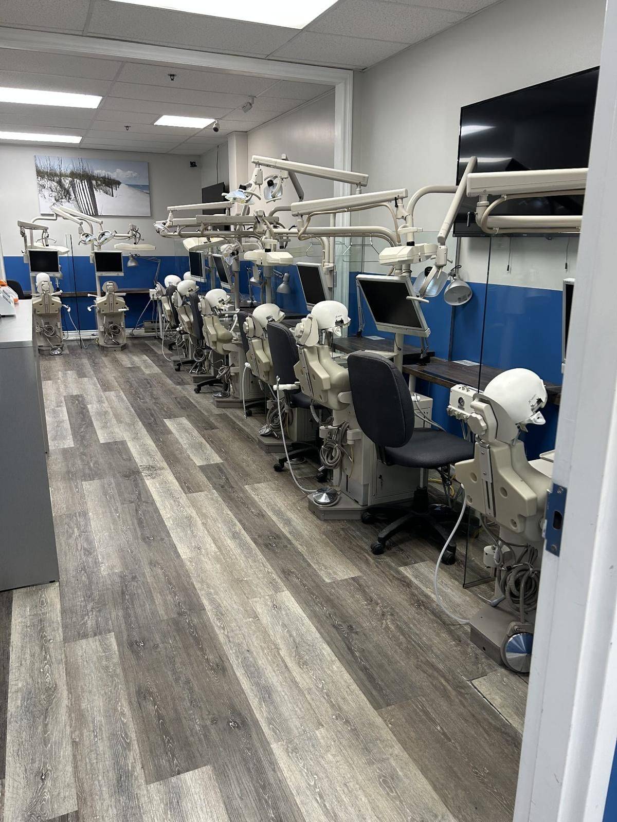 Mississauga, ON L4Z 3L8,259 Traders BLVD E