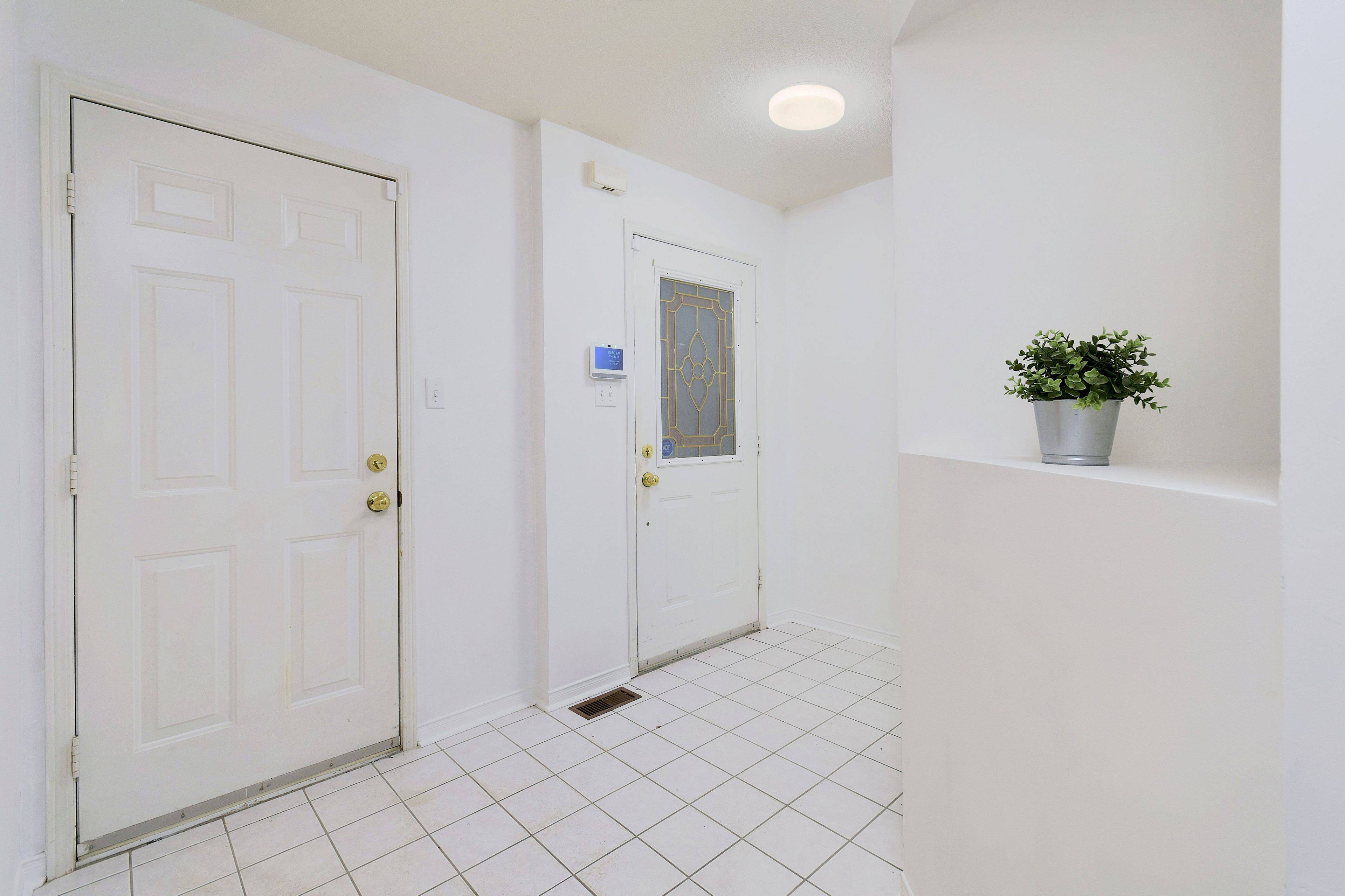 Mississauga, ON L5V 2H5,1285 Bristol RD W #15