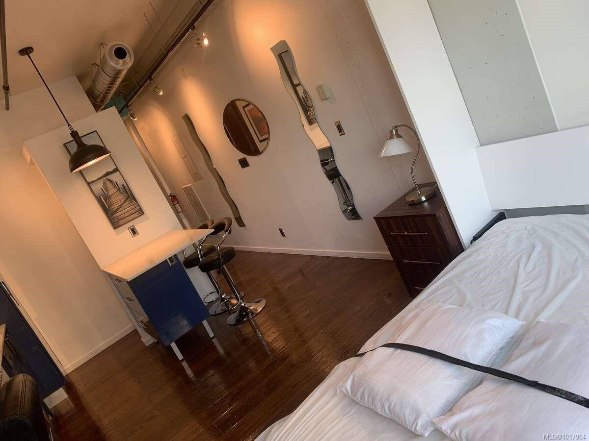 Victoria, BC V8V 4Y3,1029 View St #605