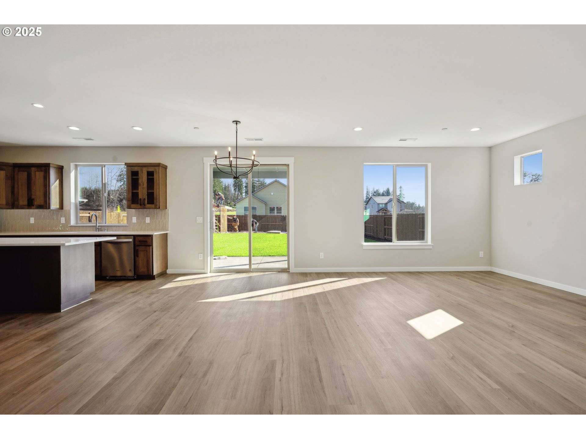 La Center, WA 98629,165 E AIREDALE AVE