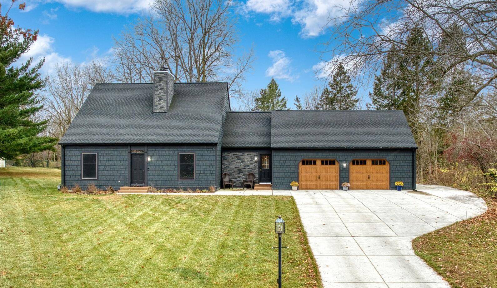 Adrian, MI 49221,1544 Brookfield CT