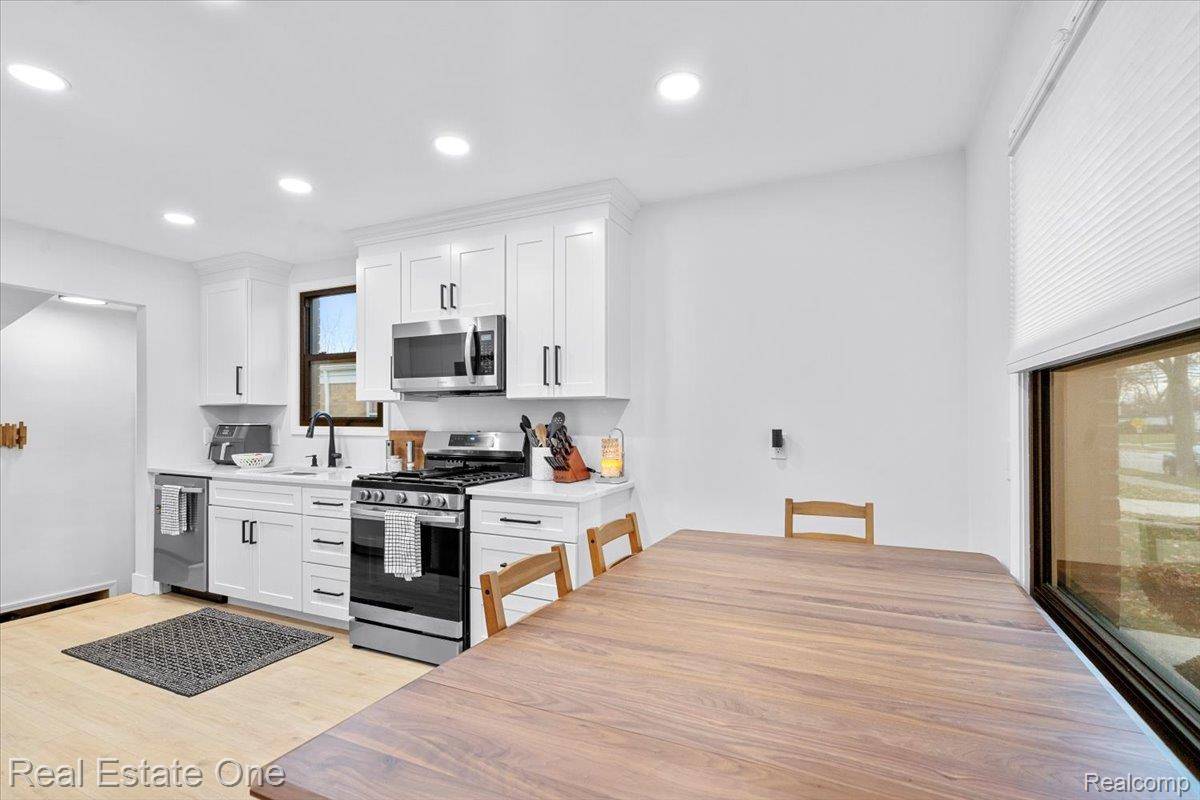 Allen Park, MI 48101,14826 Dasher AVE