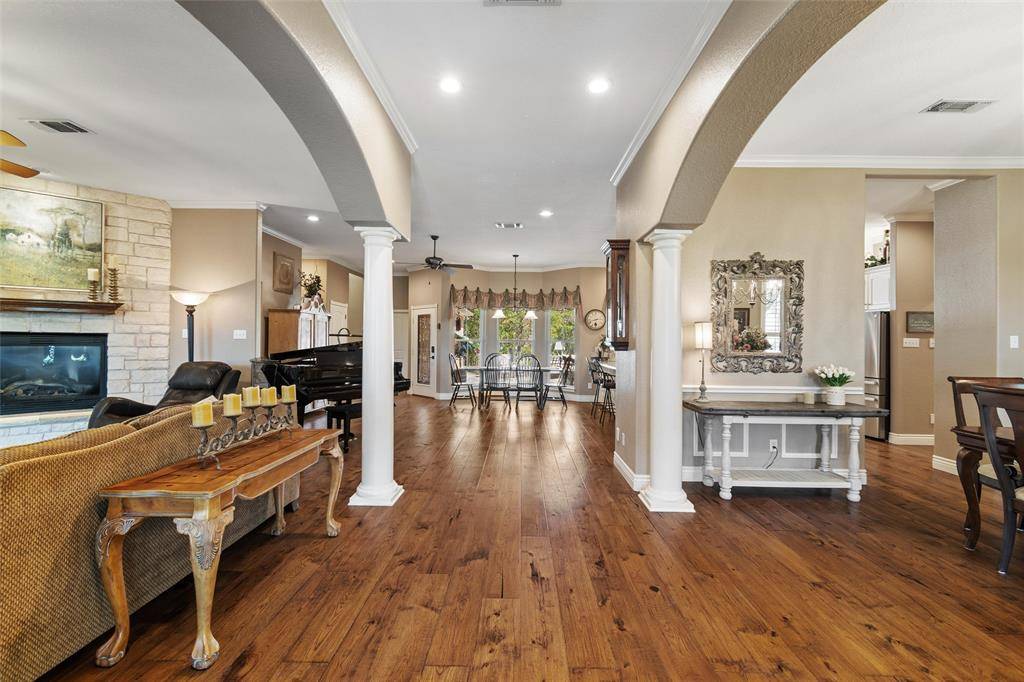 Glen Rose, TX 76043,102 Ridge Court