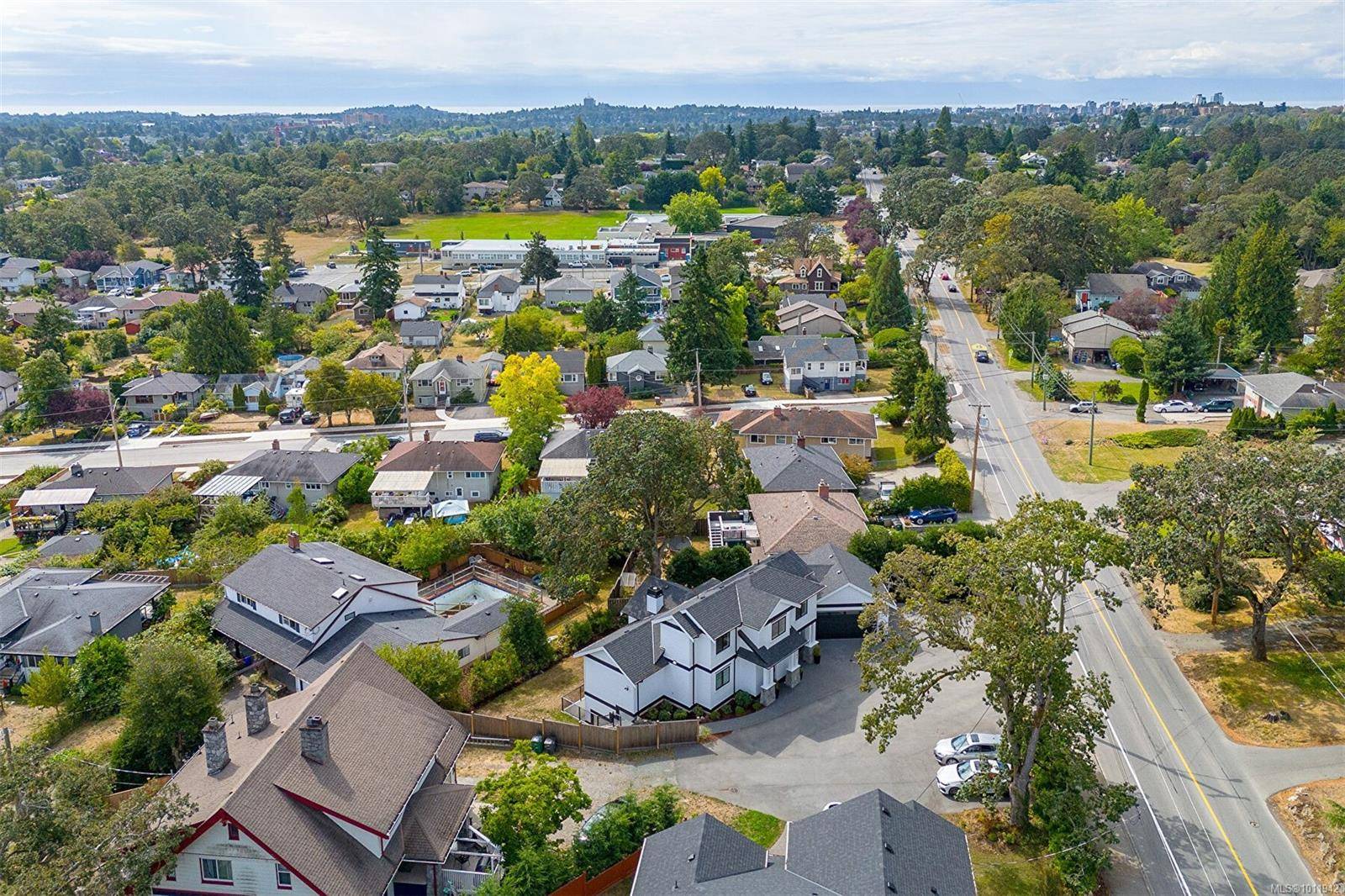 Saanich, BC V8P 3Z1,3595 Cedar Hill Rd