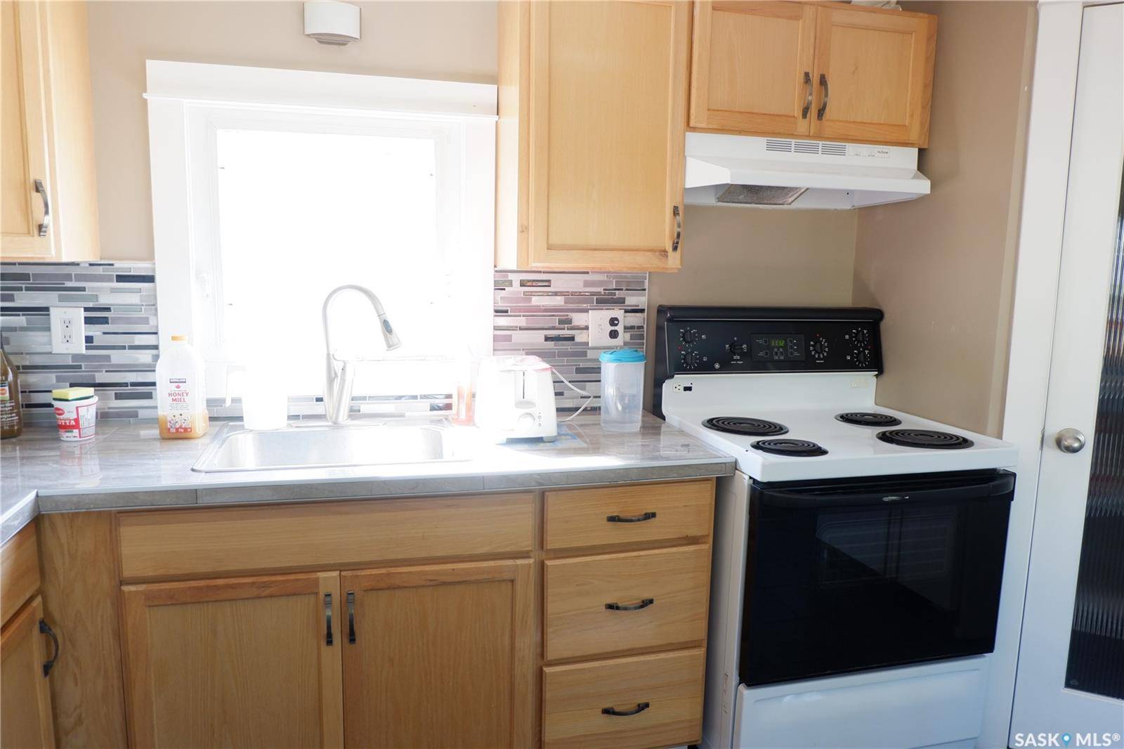 Lafleche, SK S0H 2K0,123 3rd STREET W