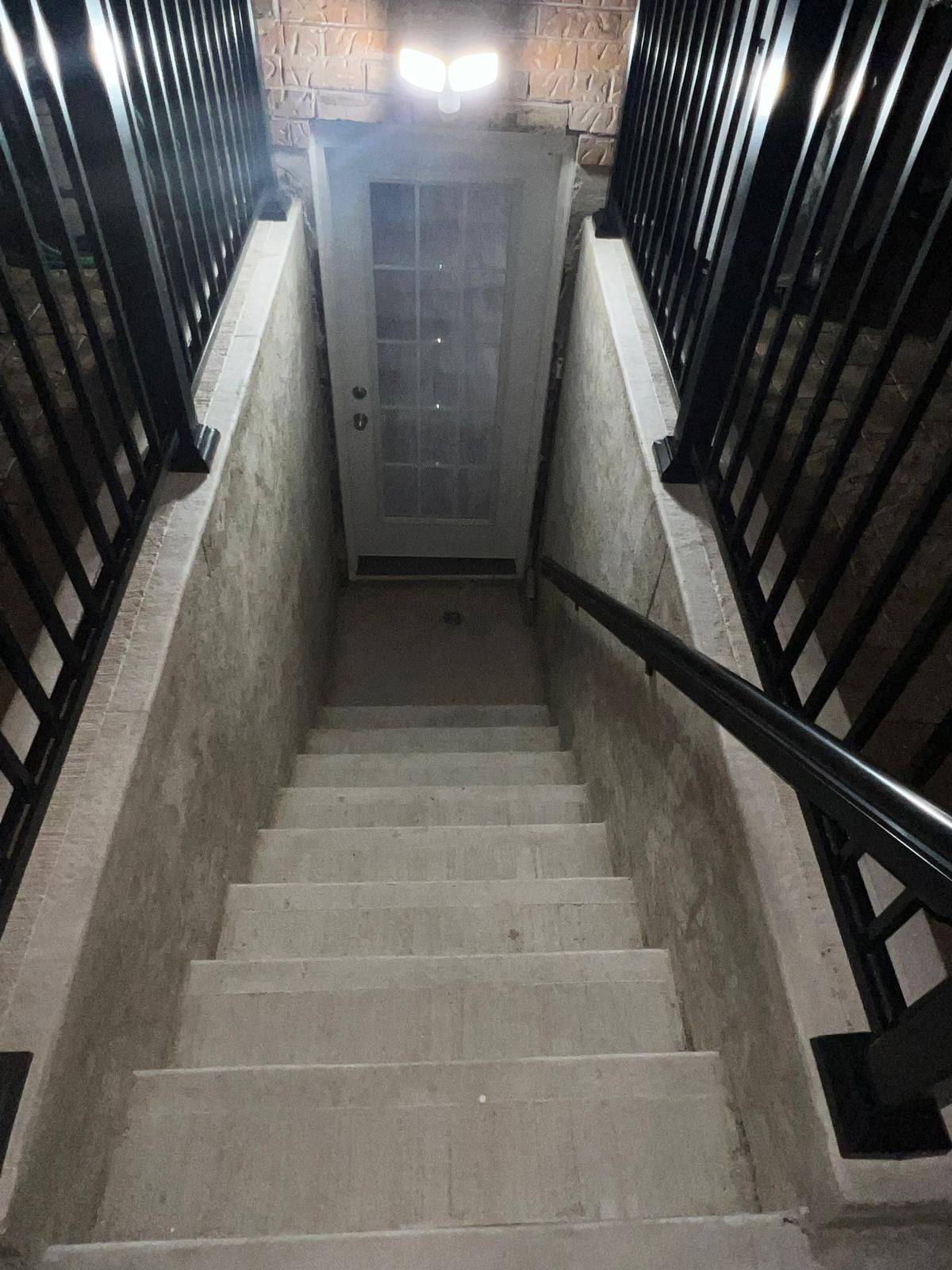 Brampton, ON L6X 0P8,8 Evanwood CRES #Bsmt