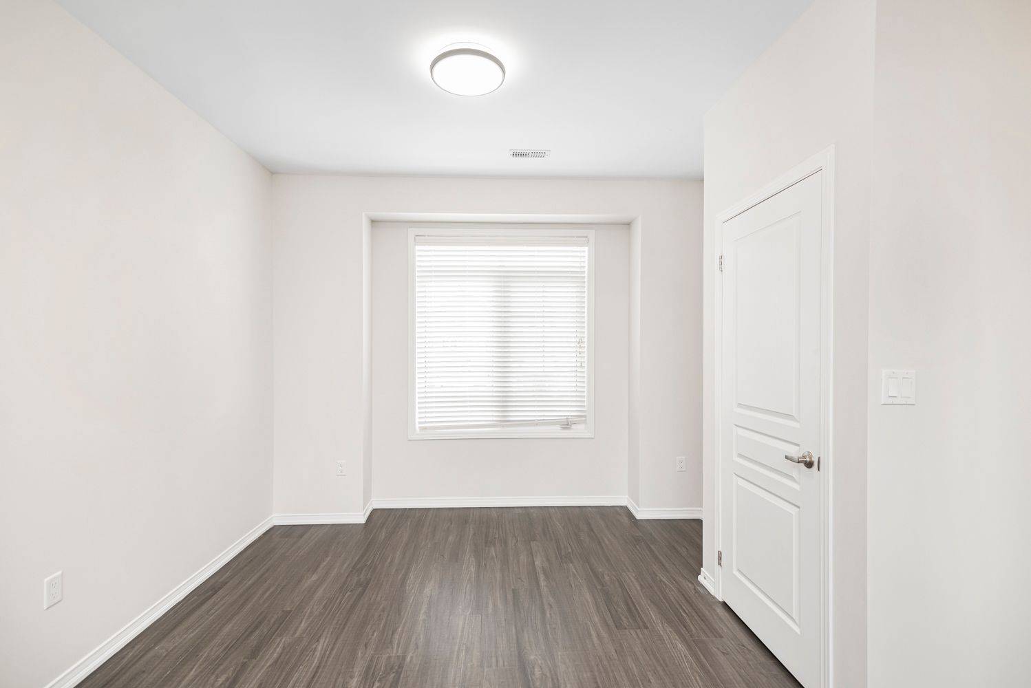 Lincoln, ON L0R 1B2,5038 Serena DR E