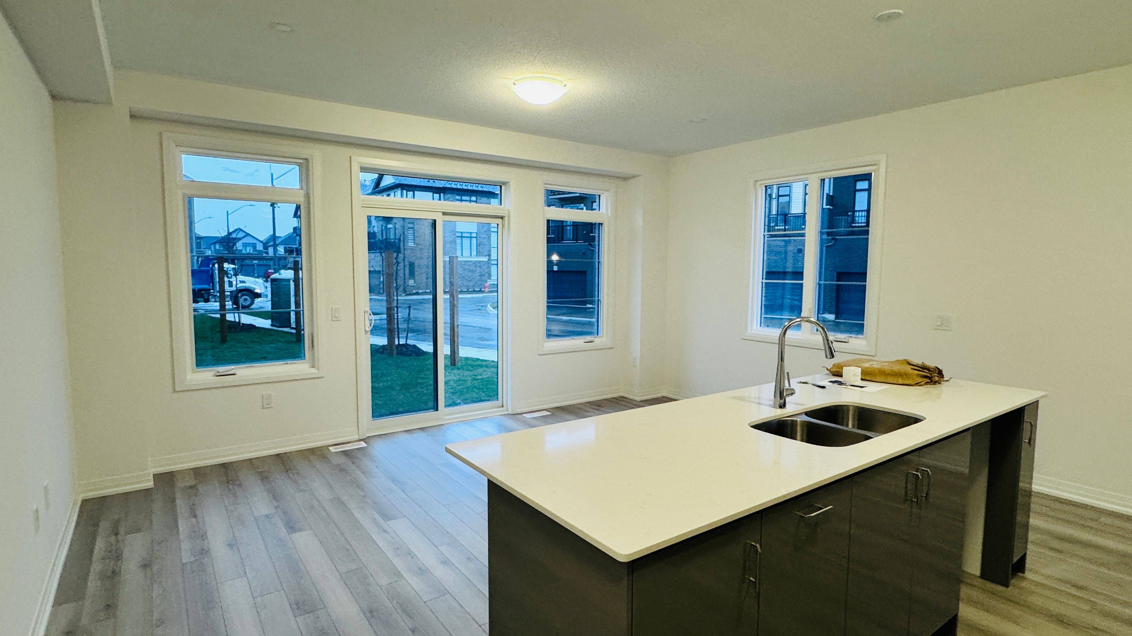 Hamilton, ON L0R 1W0,474 Provident WAY #20