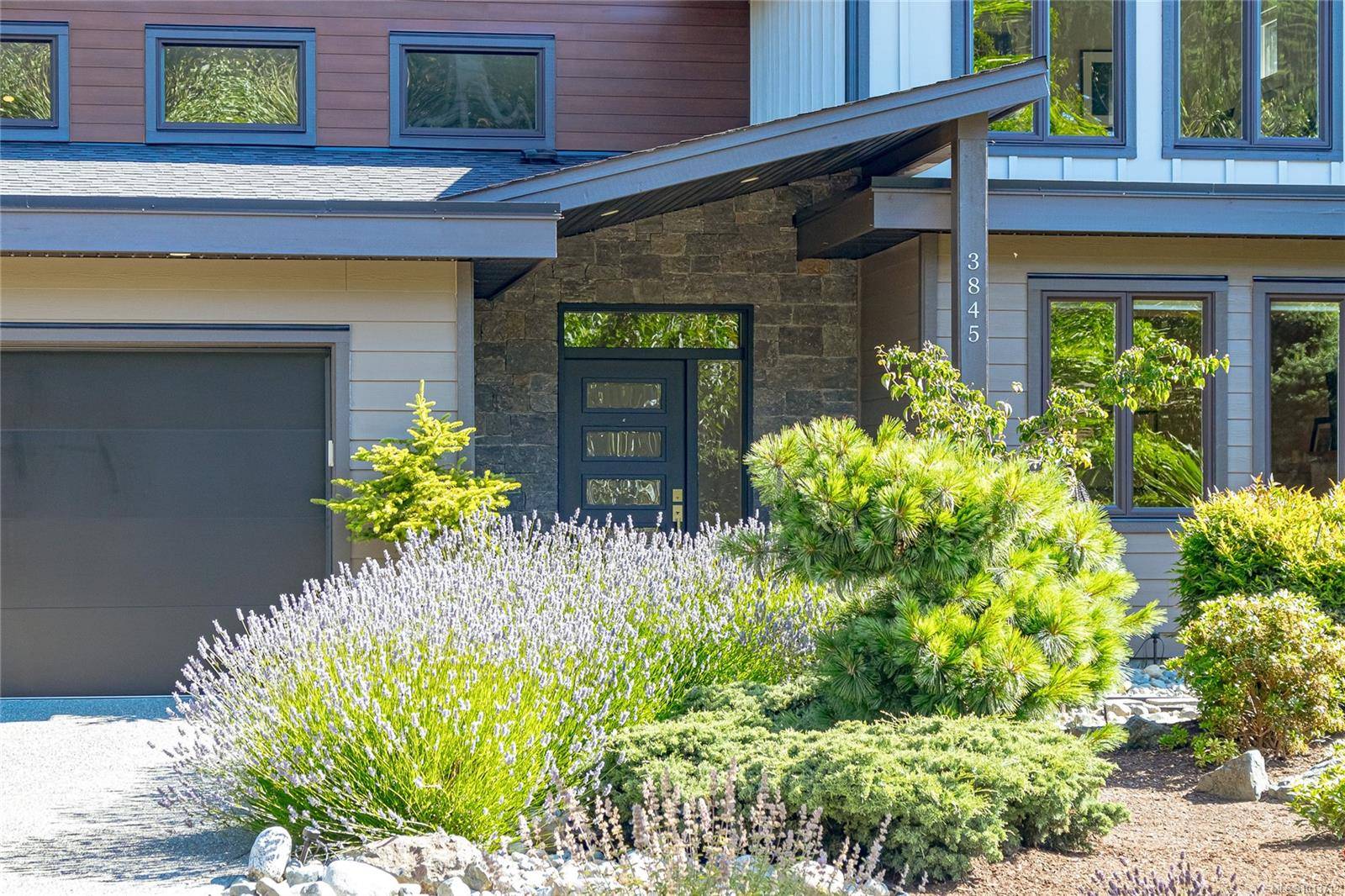 Nanaimo, BC V9T 0G8,3845 Glen Oaks Dr