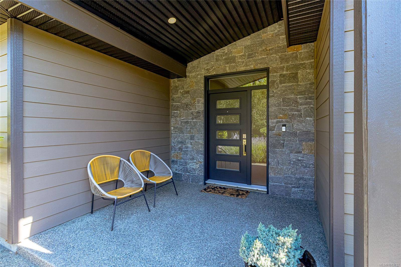 Nanaimo, BC V9T 0G8,3845 Glen Oaks Dr