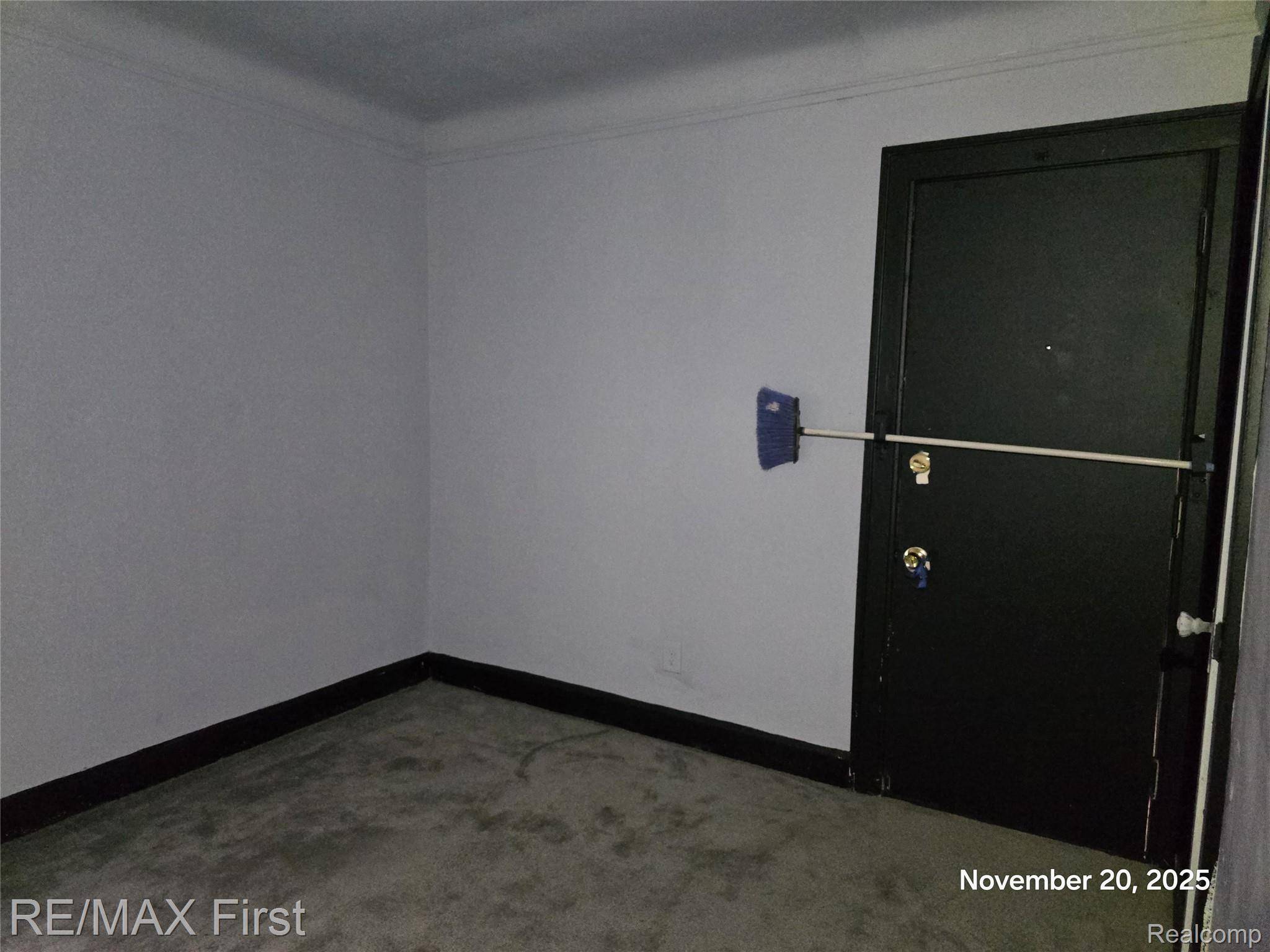 Detroit, MI 48204,9379 Manor ST