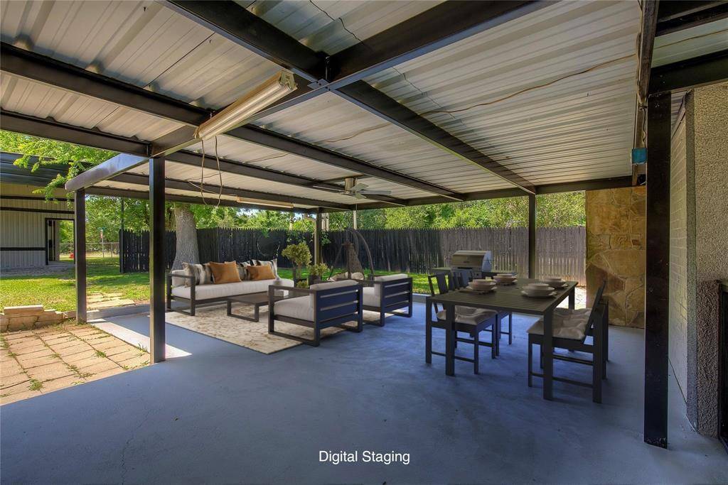 East Tawakoni, TX 75472,552 Oak Leaf Trail