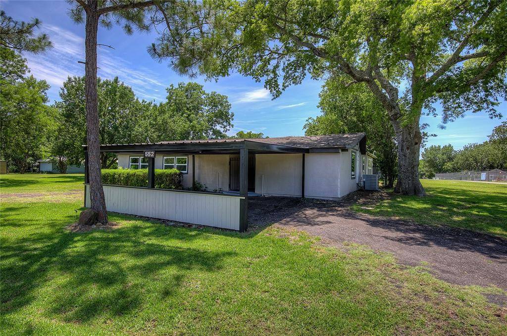 East Tawakoni, TX 75472,552 Oak Leaf Trail