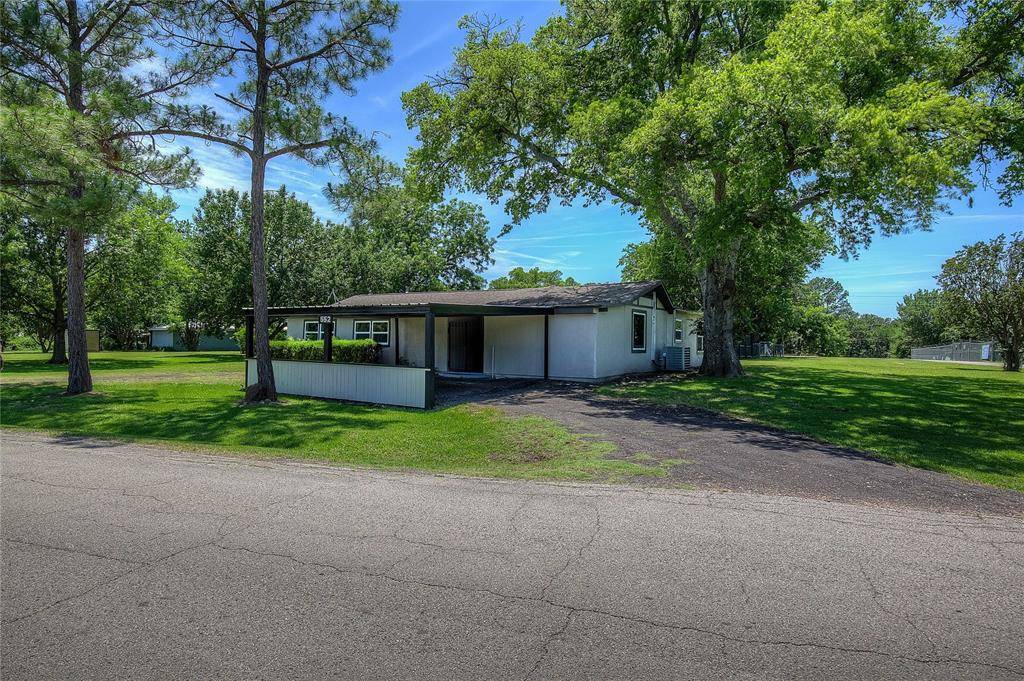 East Tawakoni, TX 75472,552 Oak Leaf Trail