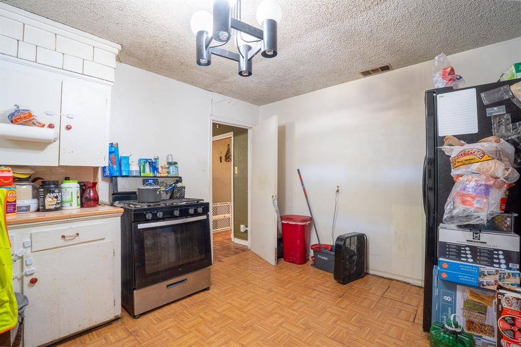 Dallas, TX 75217,714 Neomi Avenue