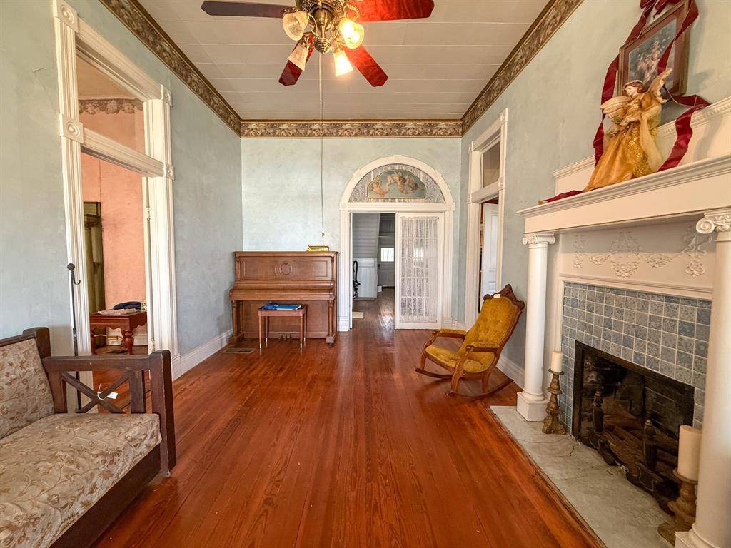 Baird, TX 79504,641 W 2nd Street