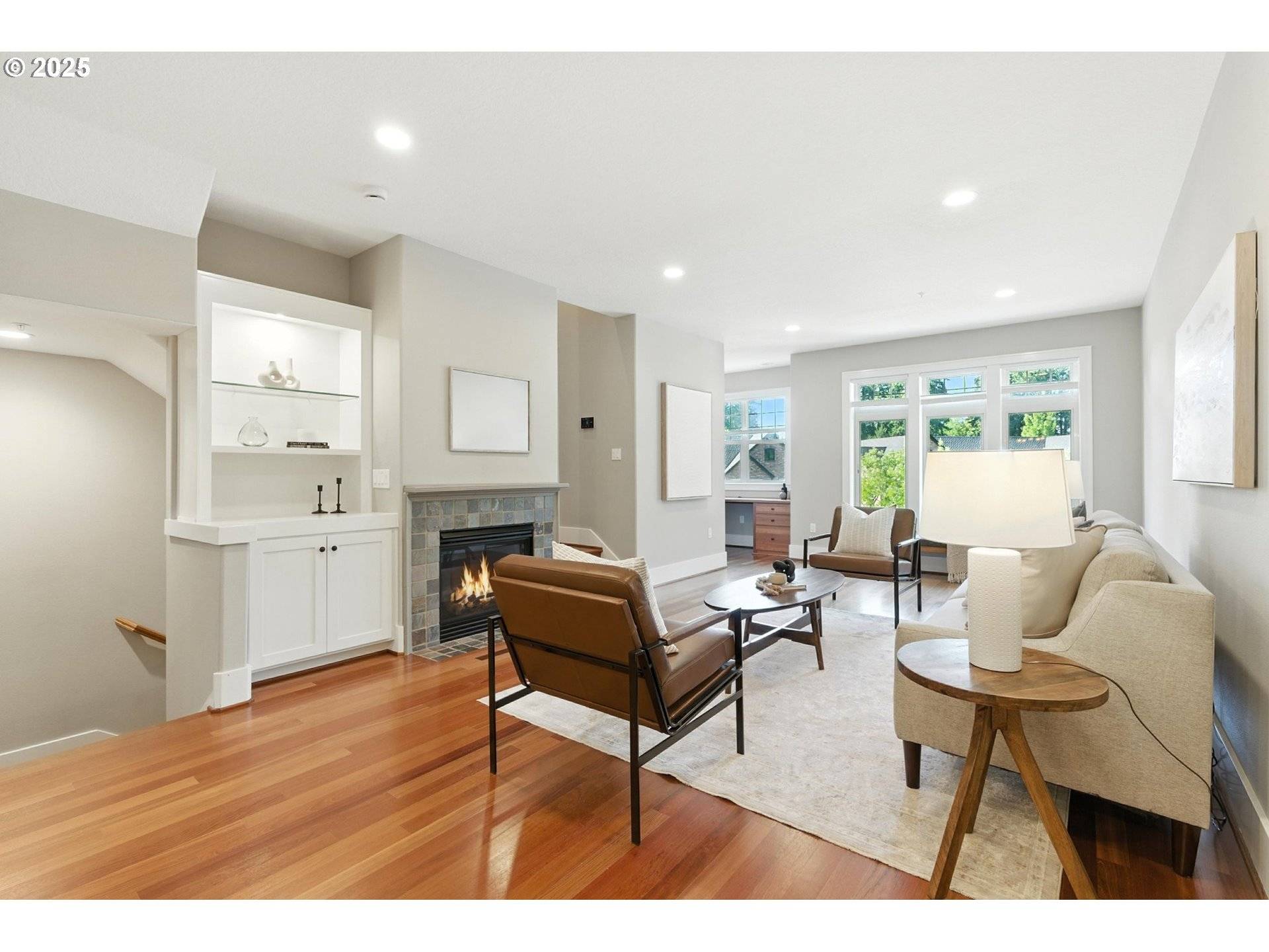 Lake Oswego, OR 97035,5057 W SUNSET DR