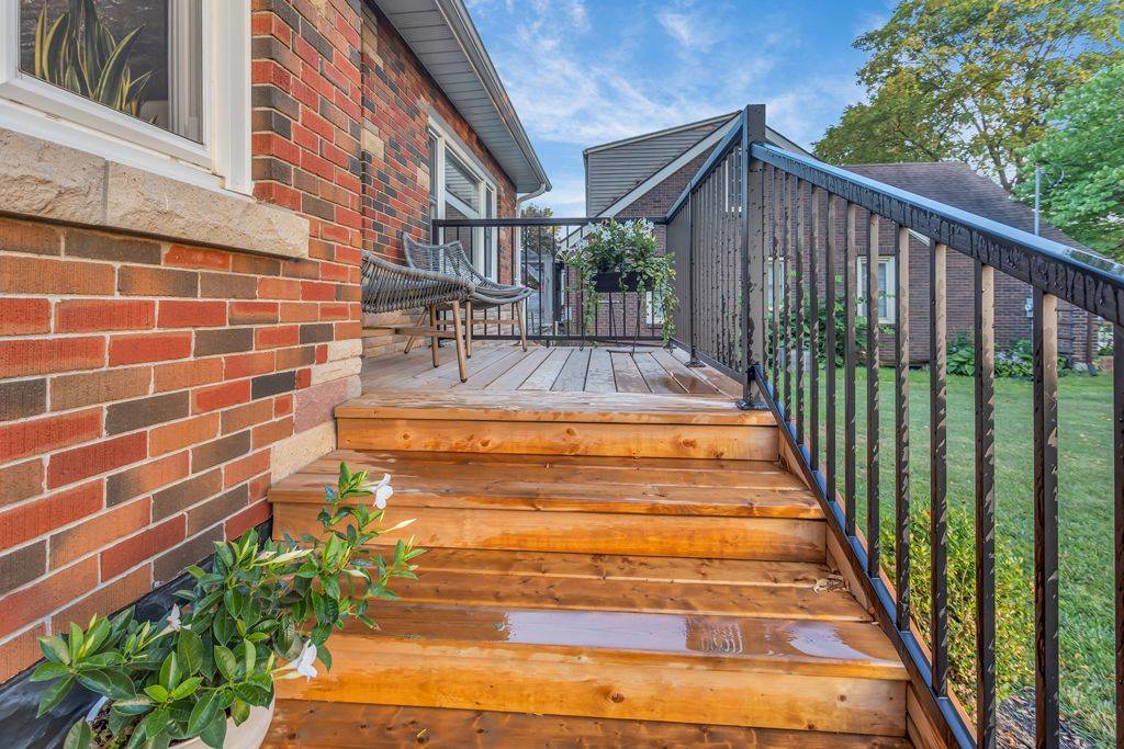 Tillsonburg, ON N4G 3S7,436 Broadway ST