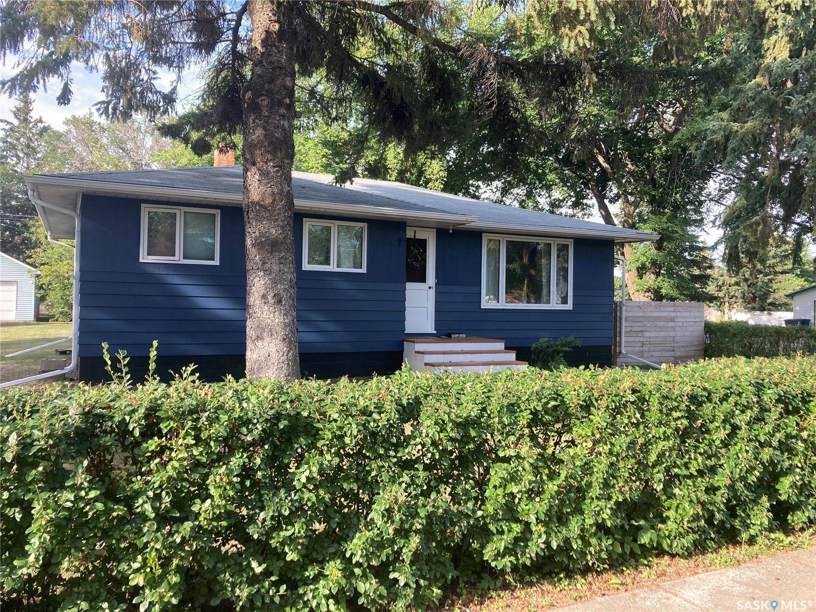 Rosthern, SK S0K 3R0,1019 8th STREET