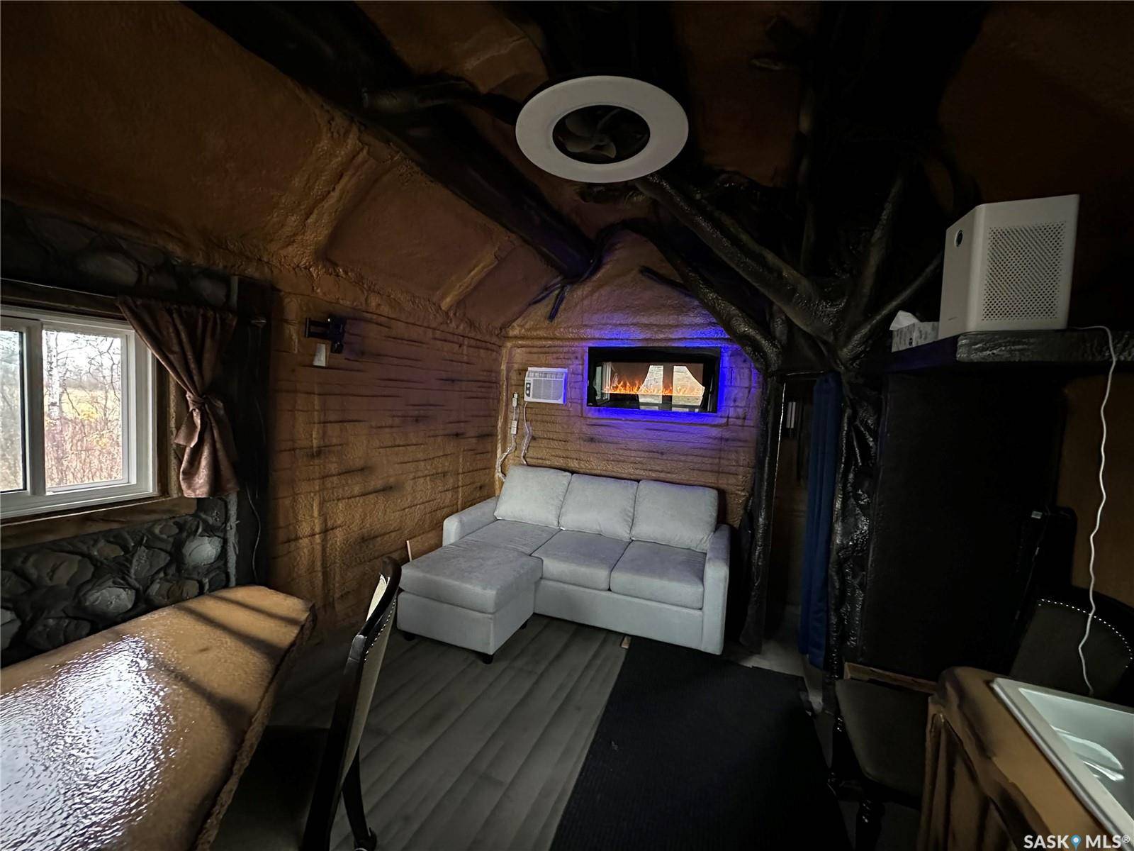 Fish Creek Rm No. 402, SK S0K 3R0,Rural Address