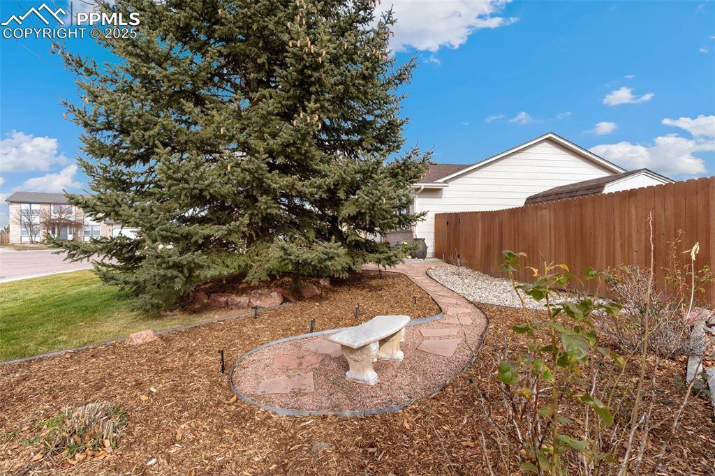 Colorado Springs, CO 80911,565 Camrose CT