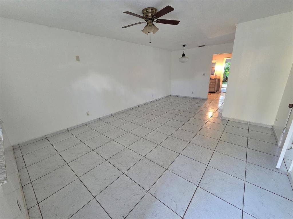 Lauderhill, FL 33313,5204 NW 15th Ct