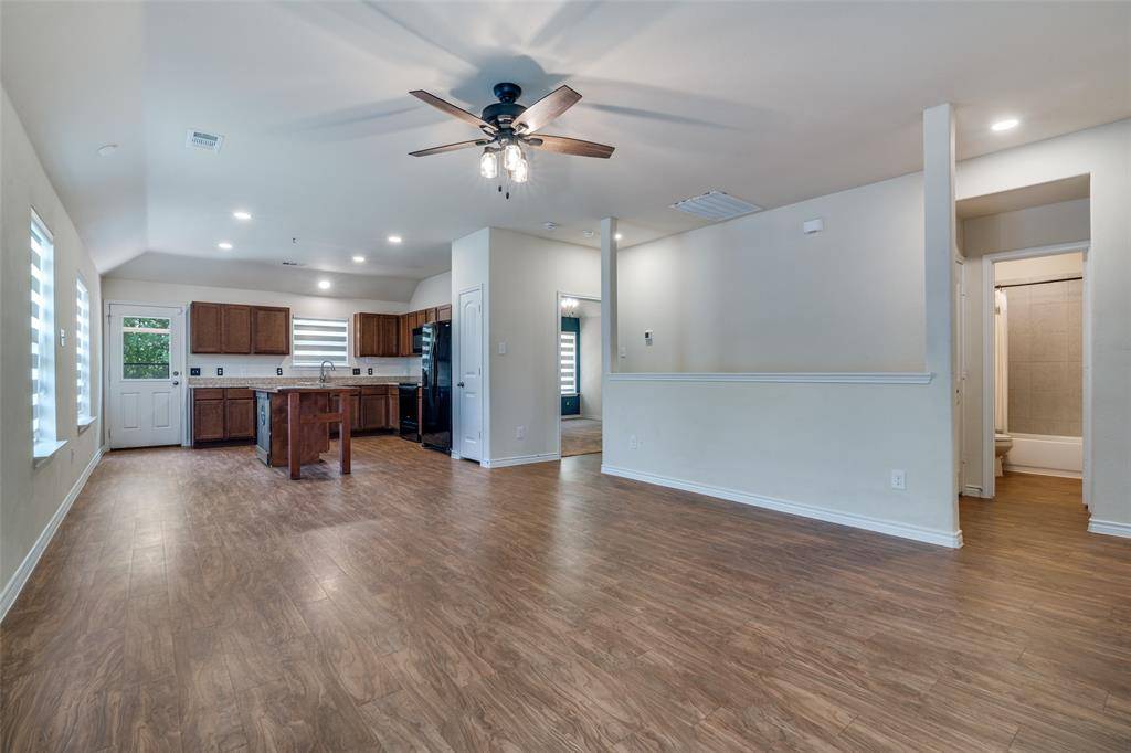 Ennis, TX 75119,3504 Robin Road