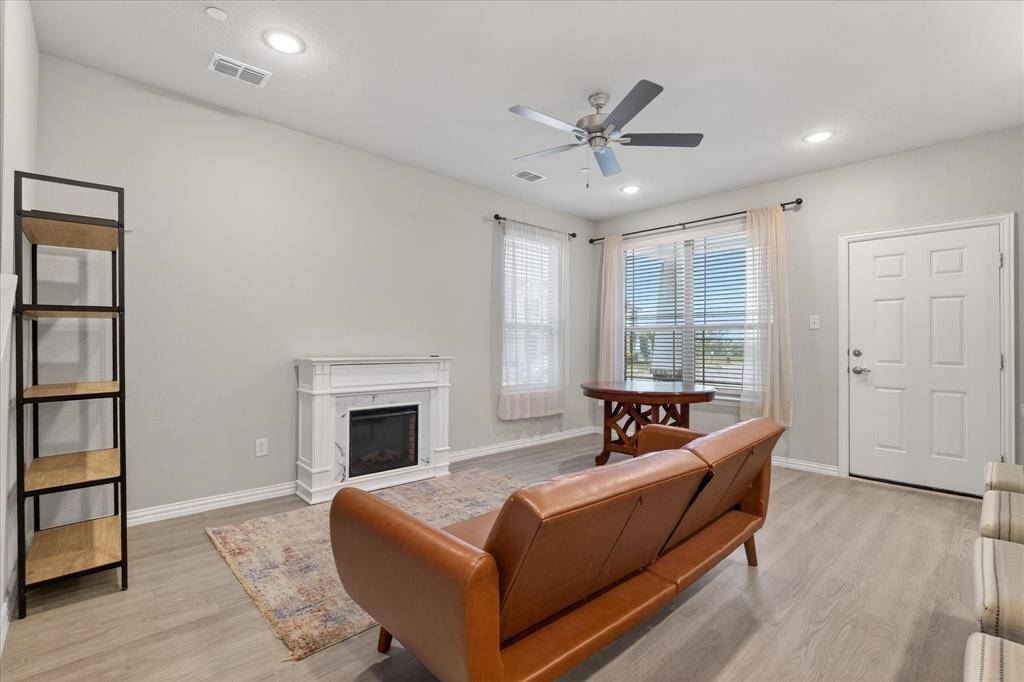 Denton, TX 76207,2200 Davenport Drive