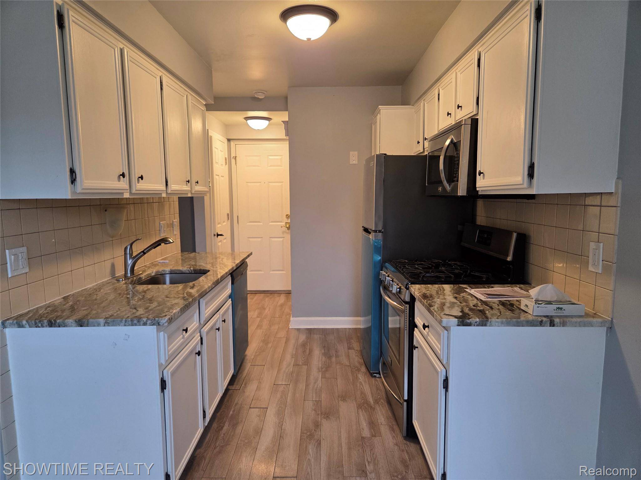 Clinton Township, MI 48038,15814 Newport DR