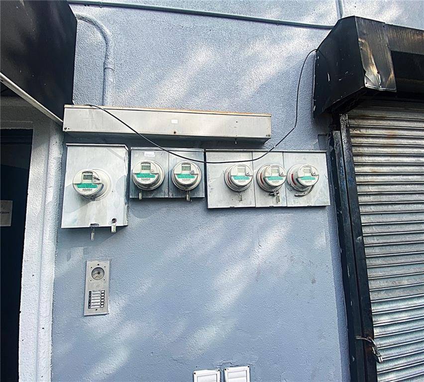 Staten Island, NY 10304,75 Thompson ST North