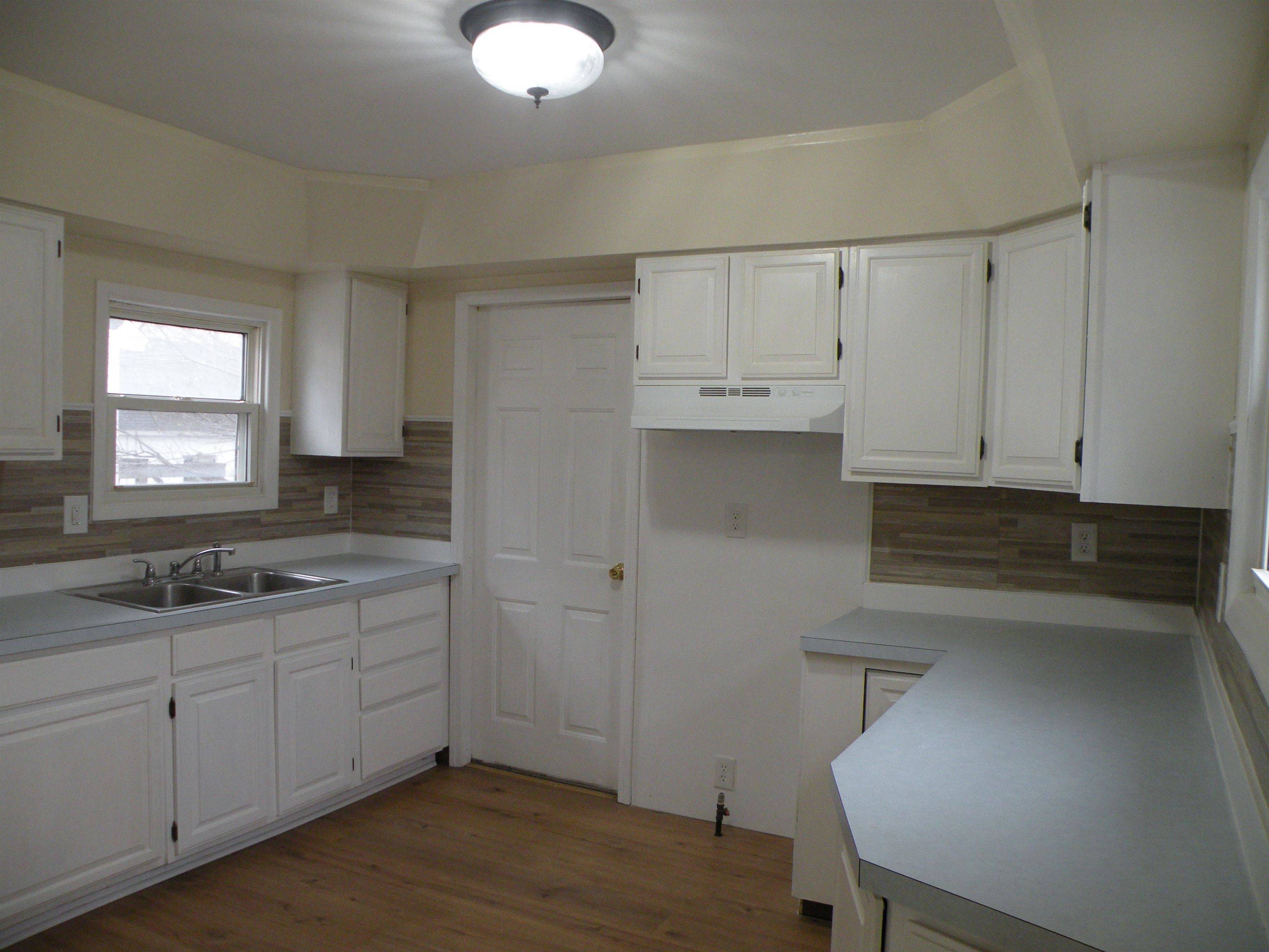 Durand, MI 48429,111 S Oak ST