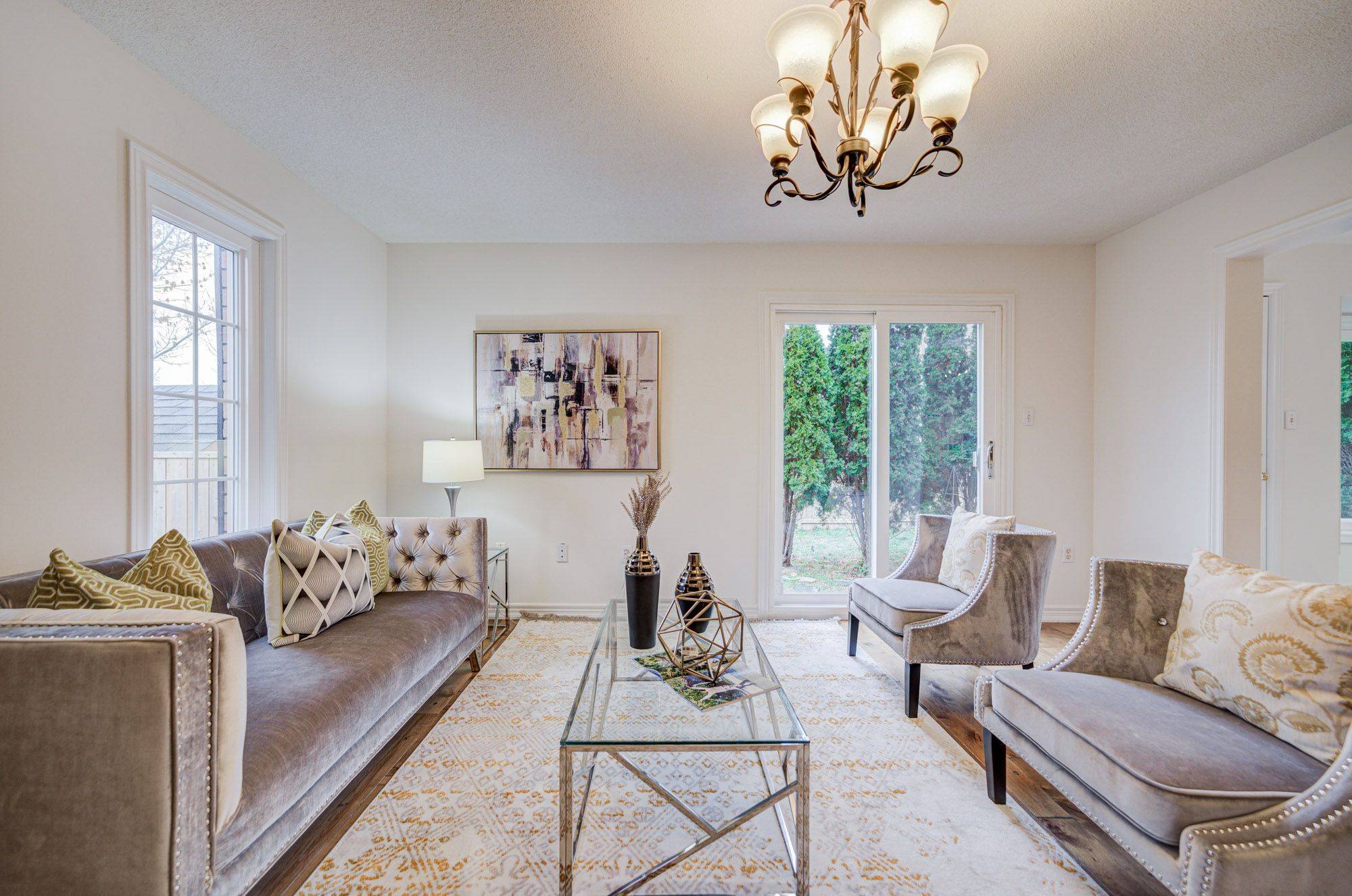 Aurora, ON L4G 6Y5,223 Deerglen TER