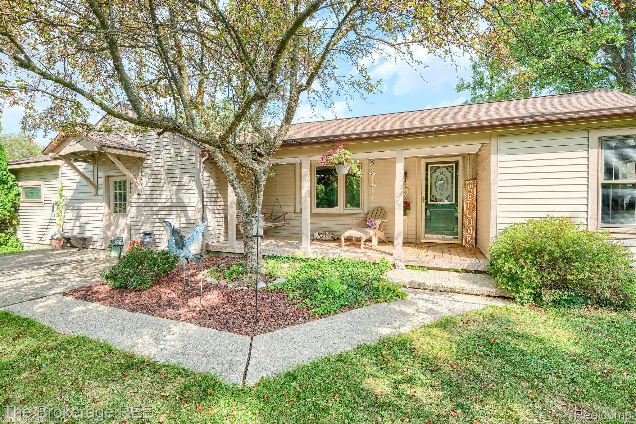 Grand Blanc, MI 48439,8439 Burpee RD