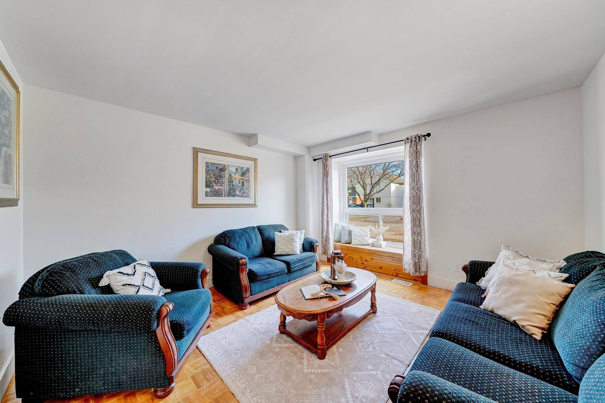 Hamilton, ON L8V 2V2,408 East 21st ST