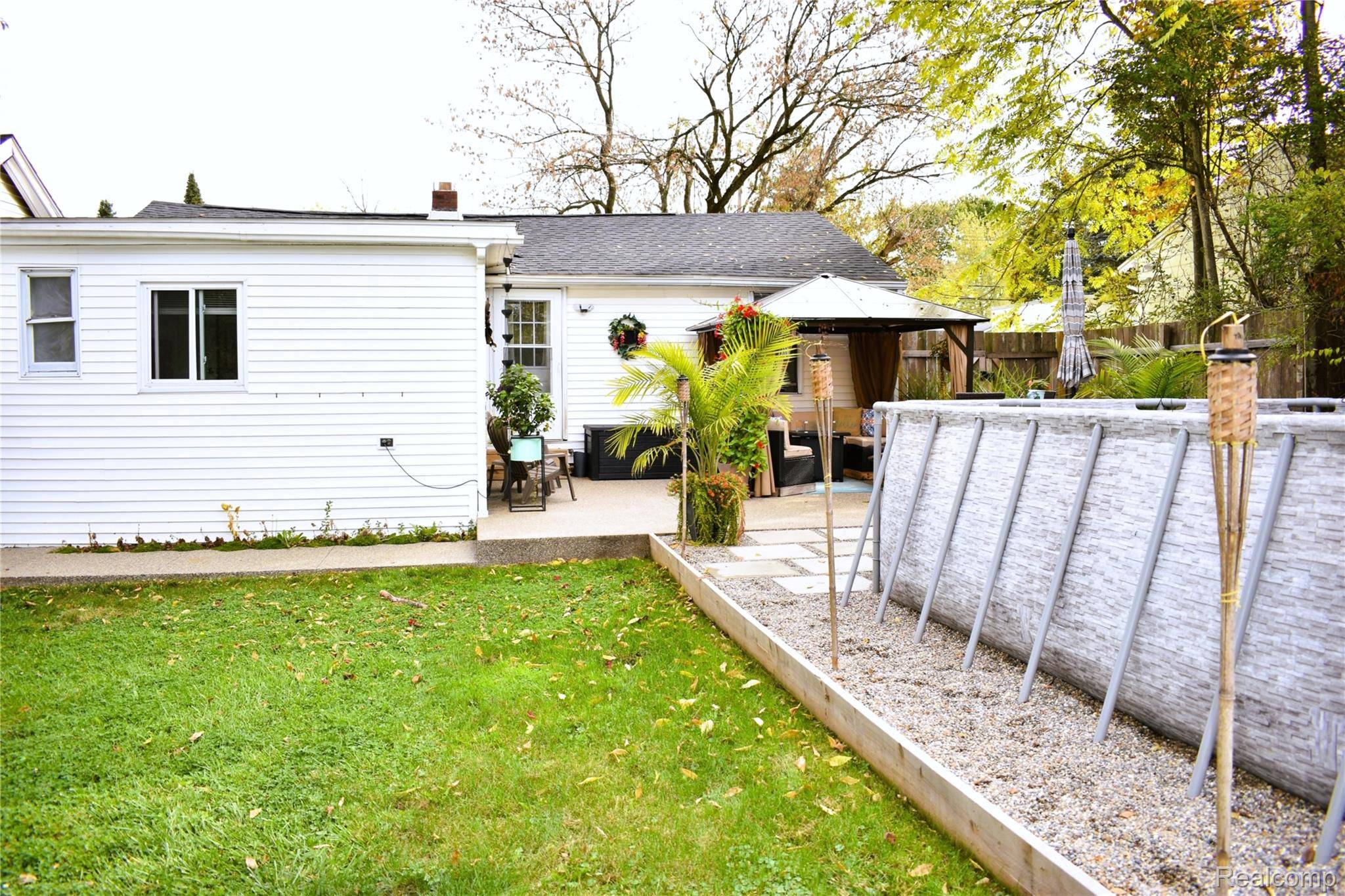 Grand Blanc, MI 48439,7400 Lawrence ST