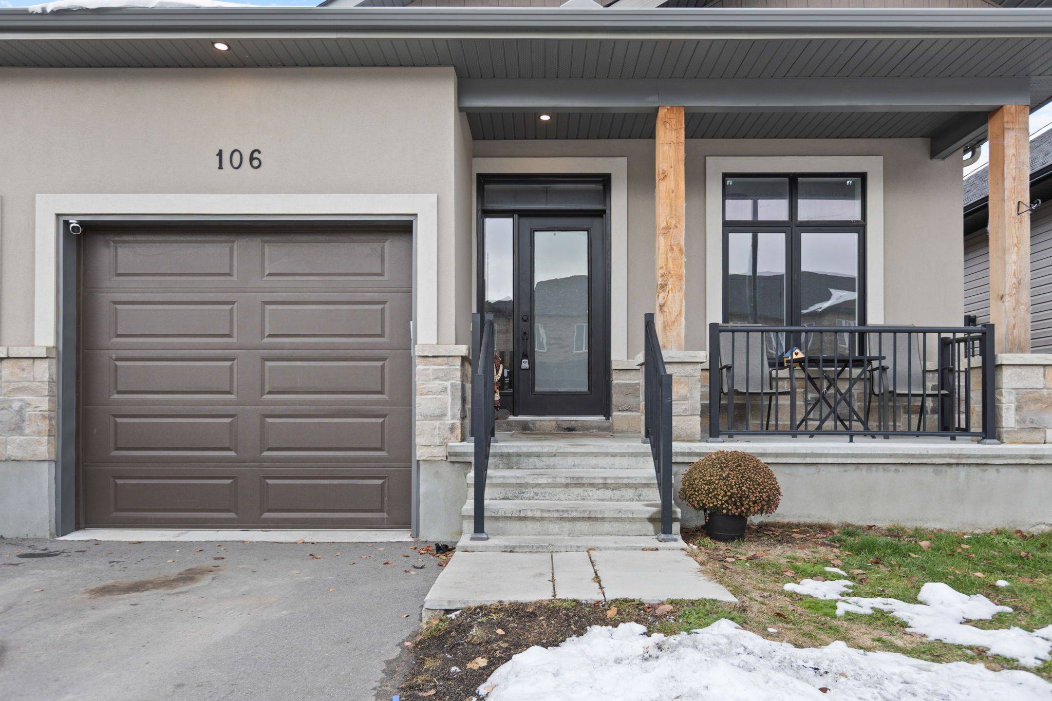 Carleton Place, ON K7C 0P7,106 MCPHAIL RD